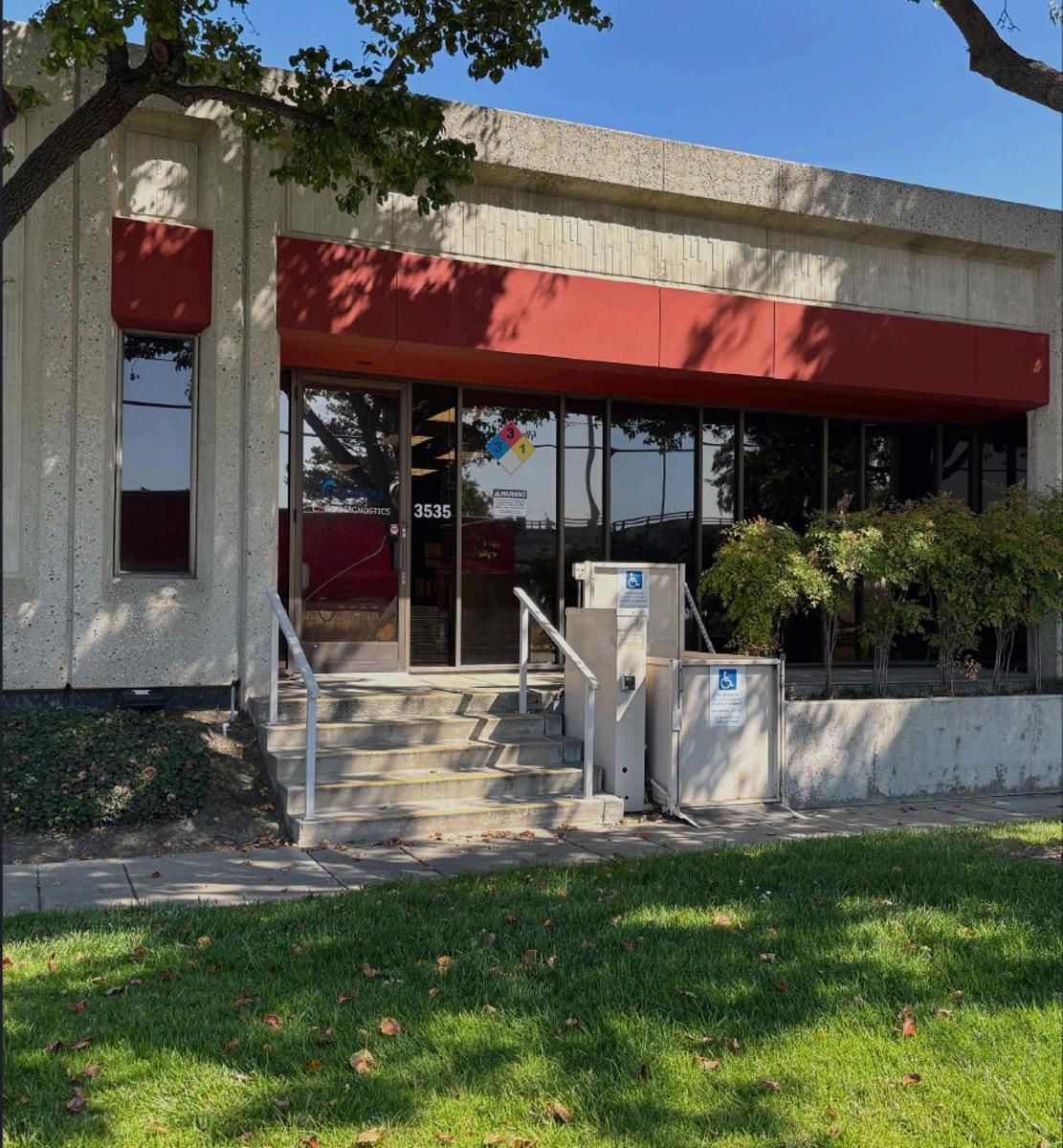 3535 Breakwater_Outside shot