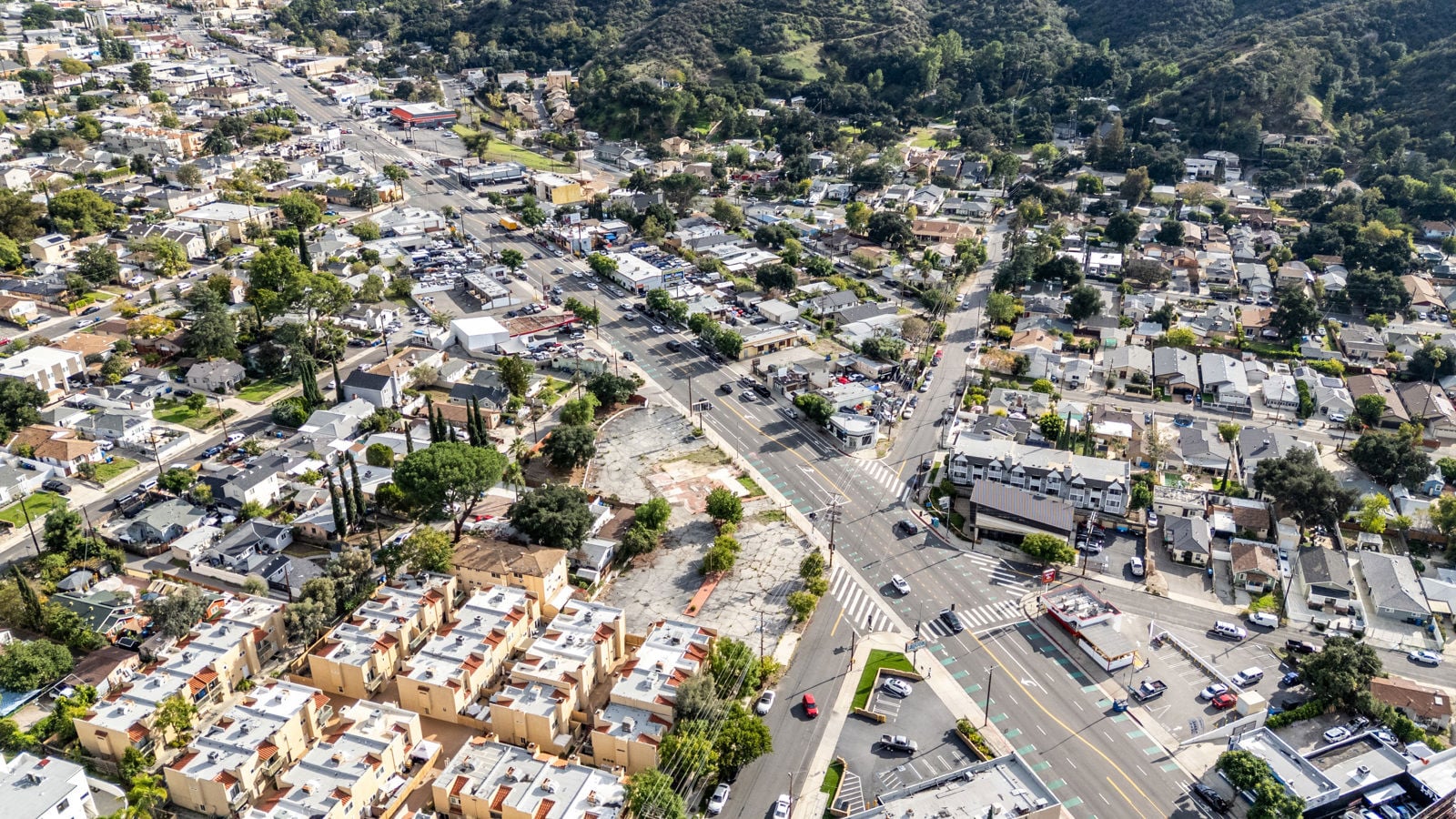 DJI_20251119135456_0110_D_PHOTOS