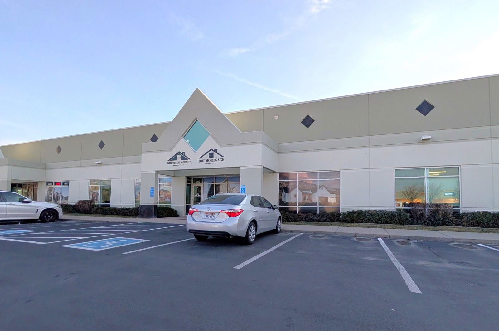 Suite 300_DHI Mortgage_C_Cropped