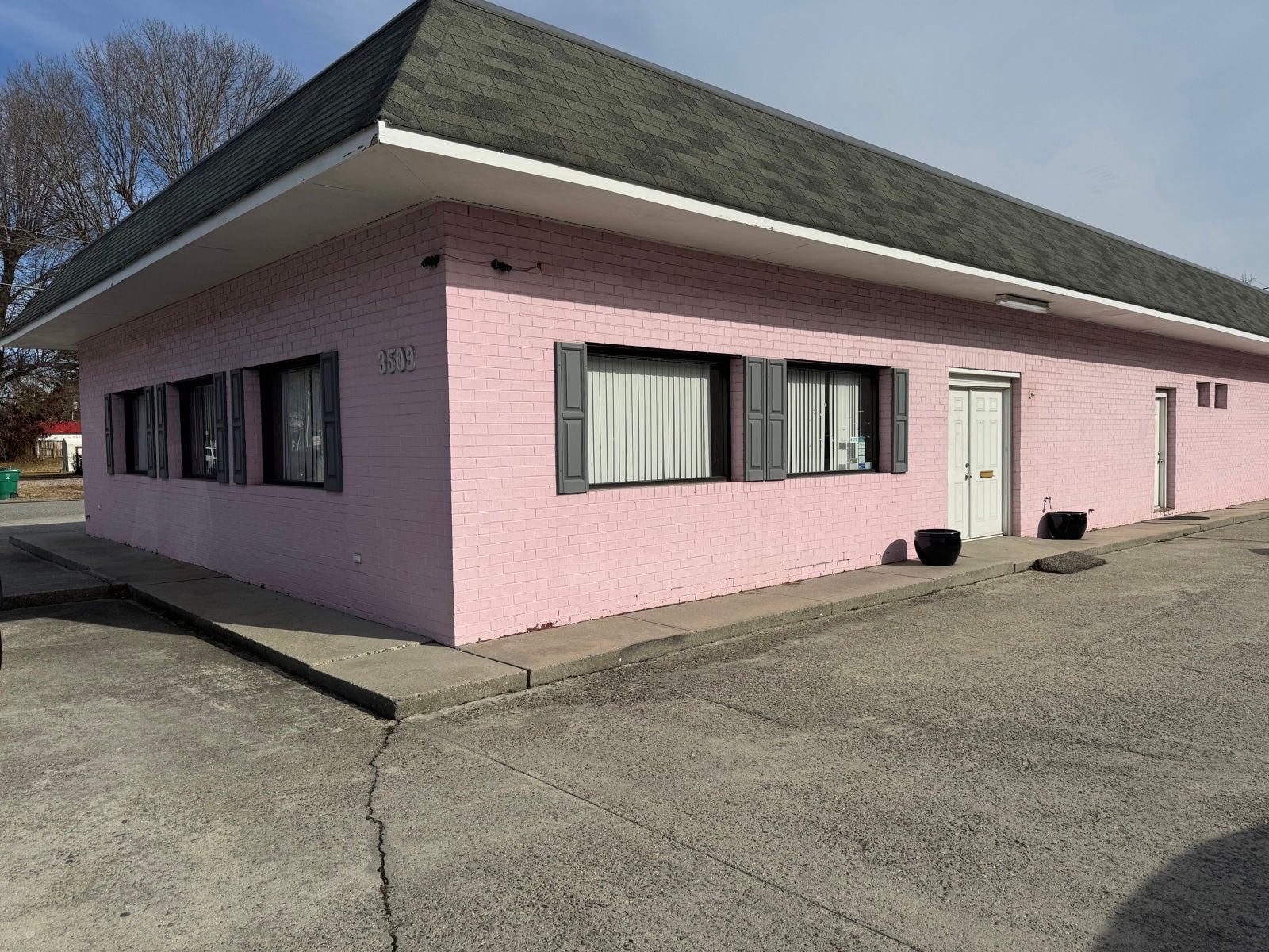 3509 Boulevard - Image 1