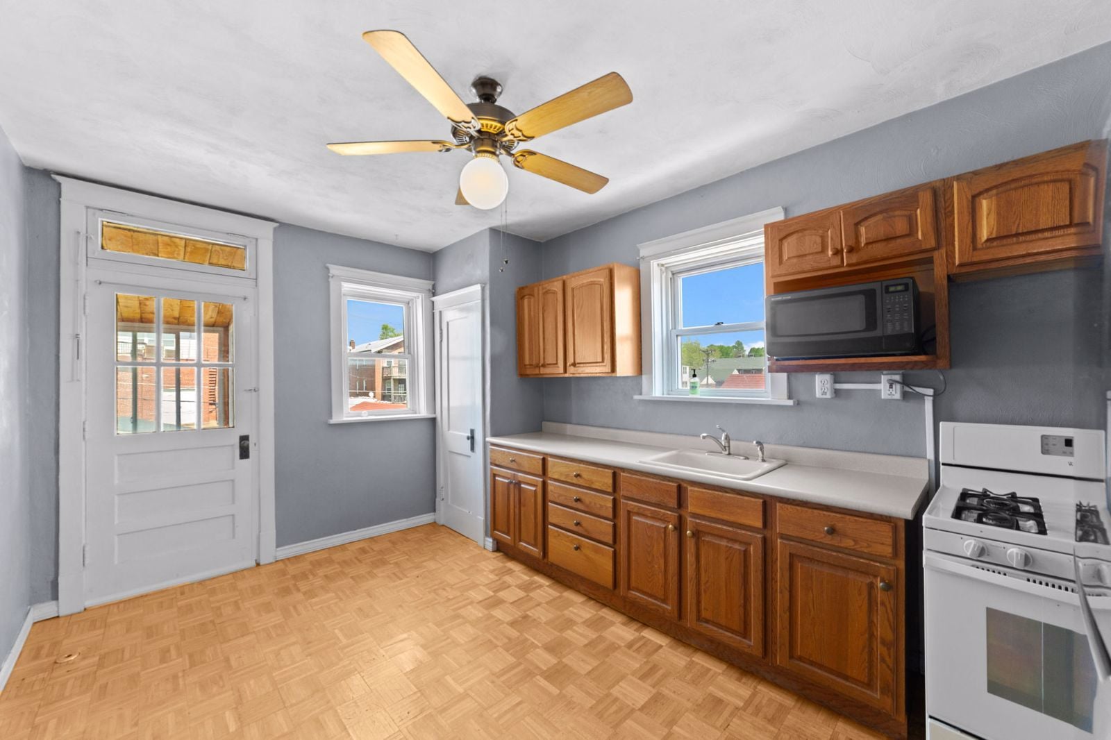 30-web-or-mls-6075-hartford-st