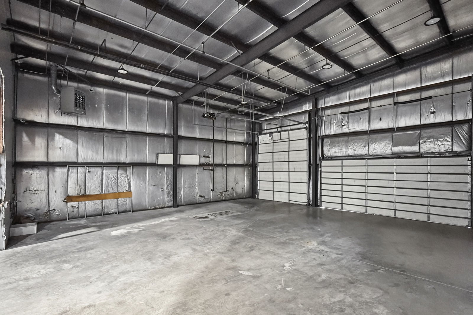 2150 Milton Avenue - Image 12