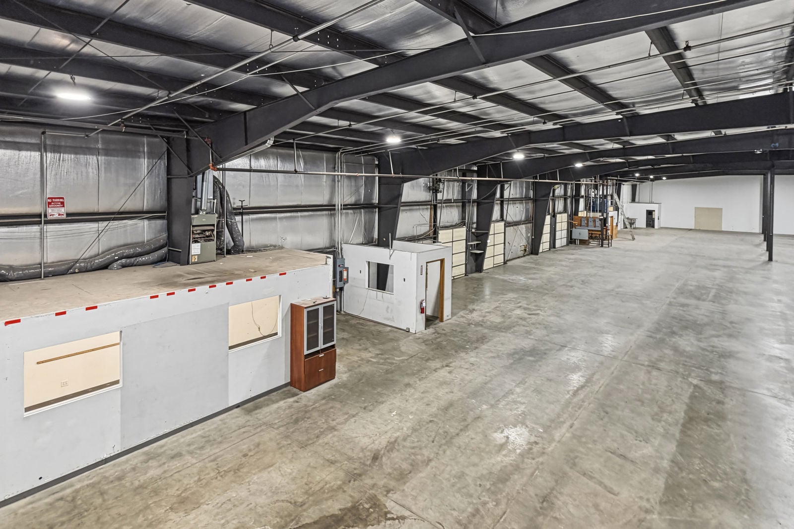 2150 Milton Avenue - Image 9