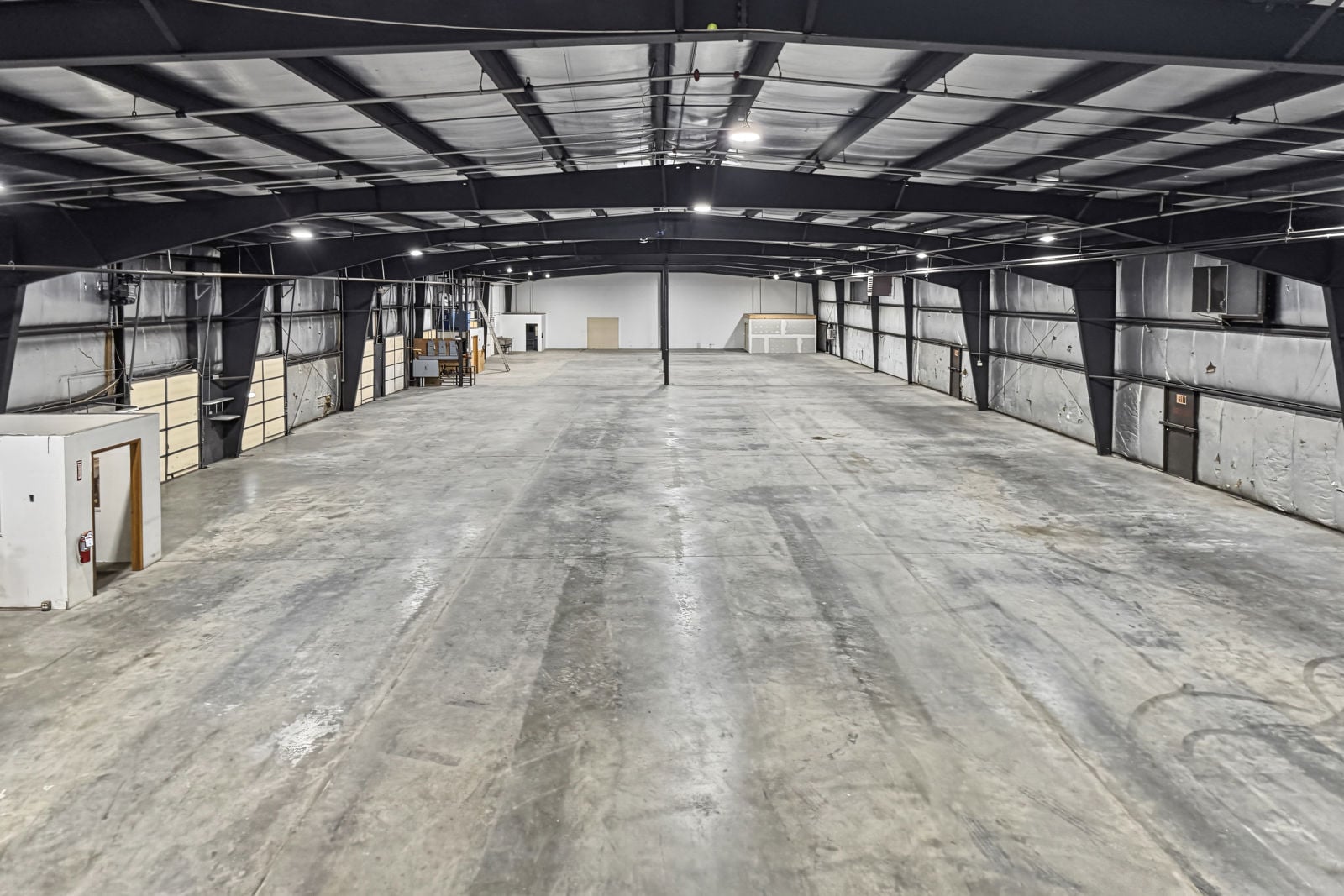 2150 Milton Avenue - Image 10