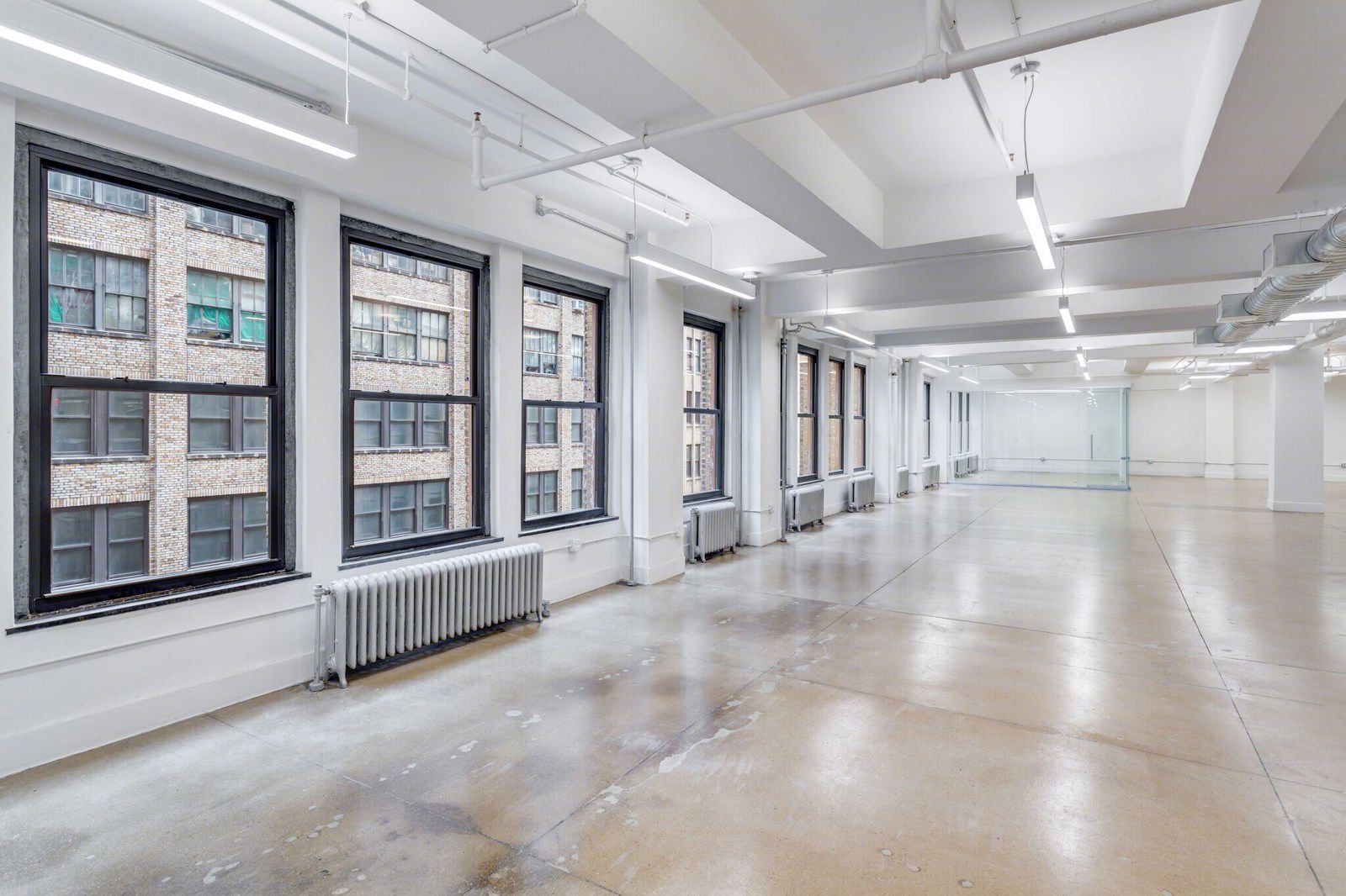 260 w 39th Sample open Space