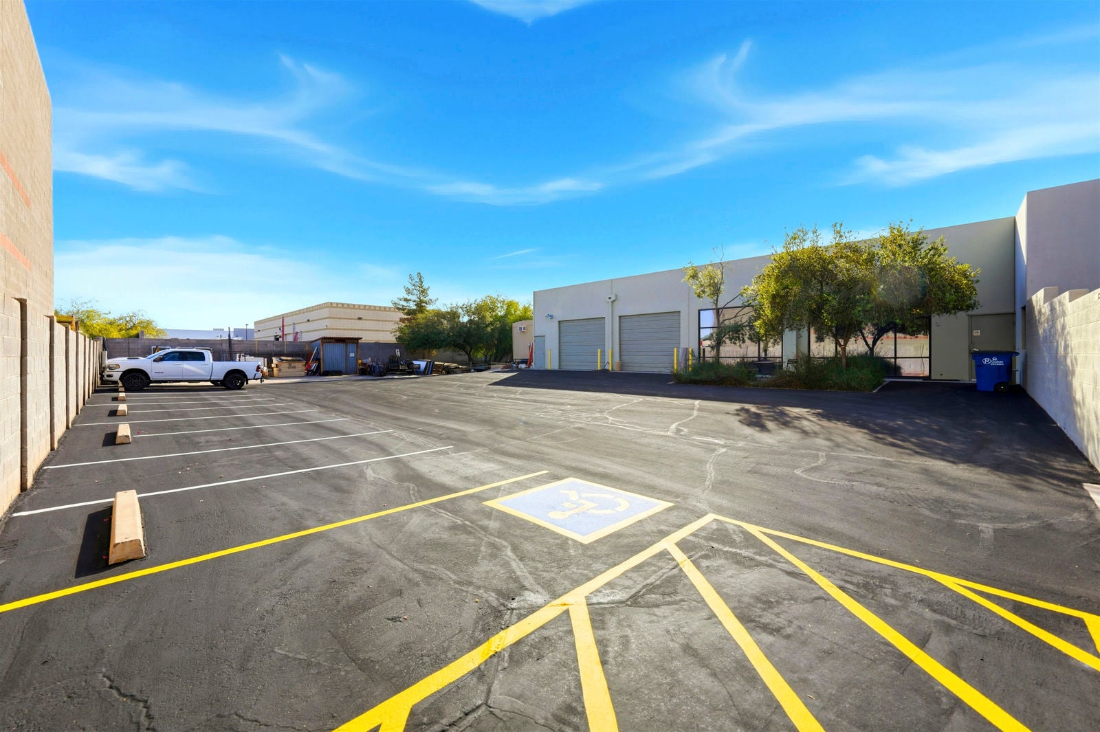 1425 N Mondel Dr_39.JPG