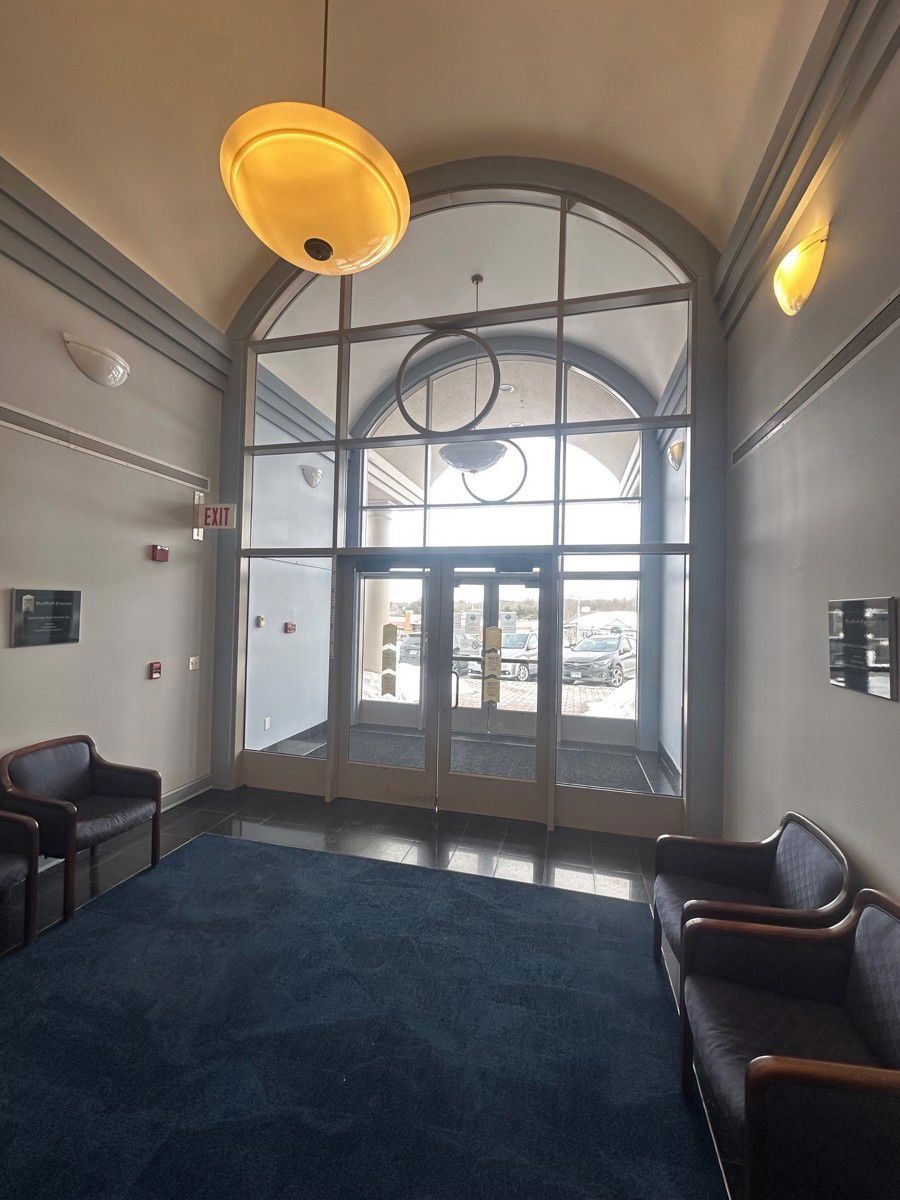 521 Cromwell Avenue_interior pic 1