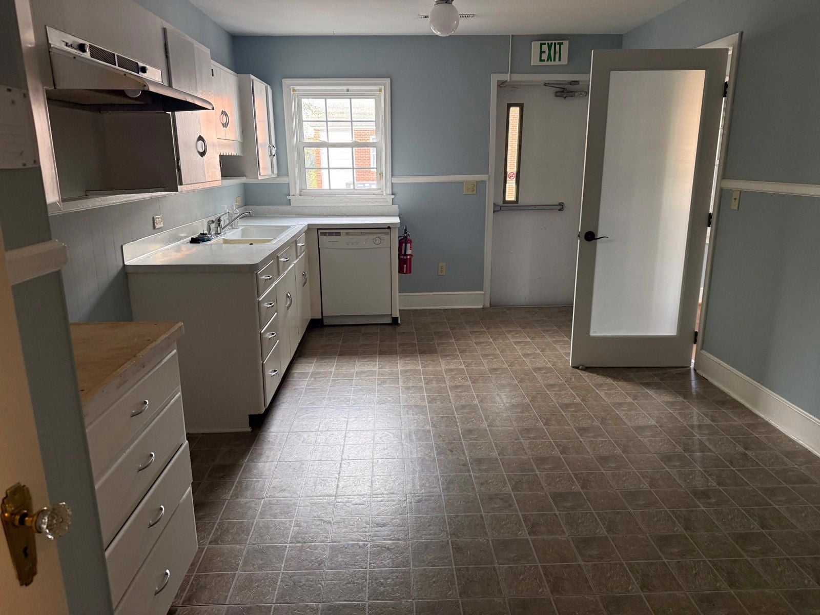 545 Parkwood Kitchen