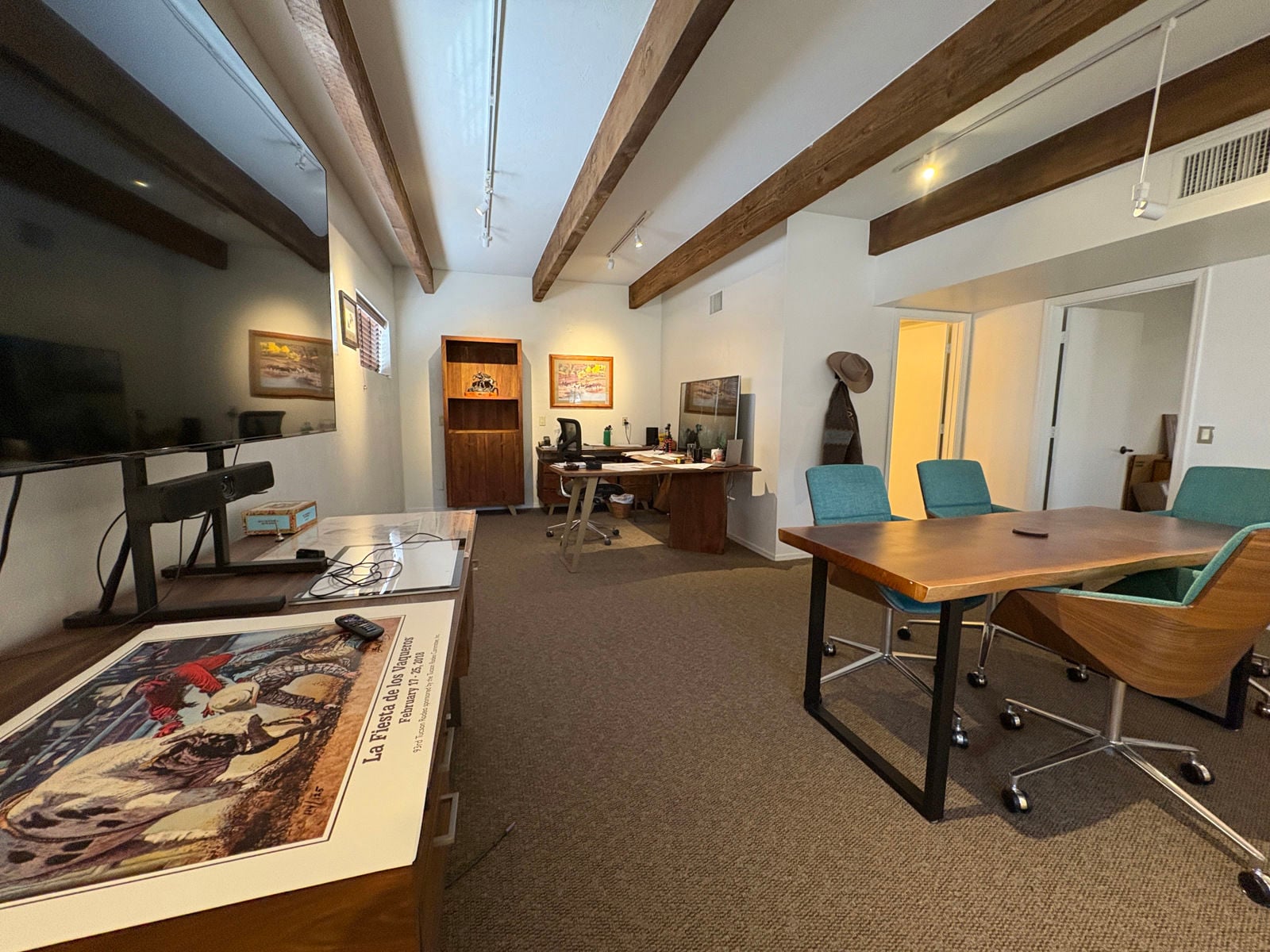 6300 E El Dorado - Interior.JPG