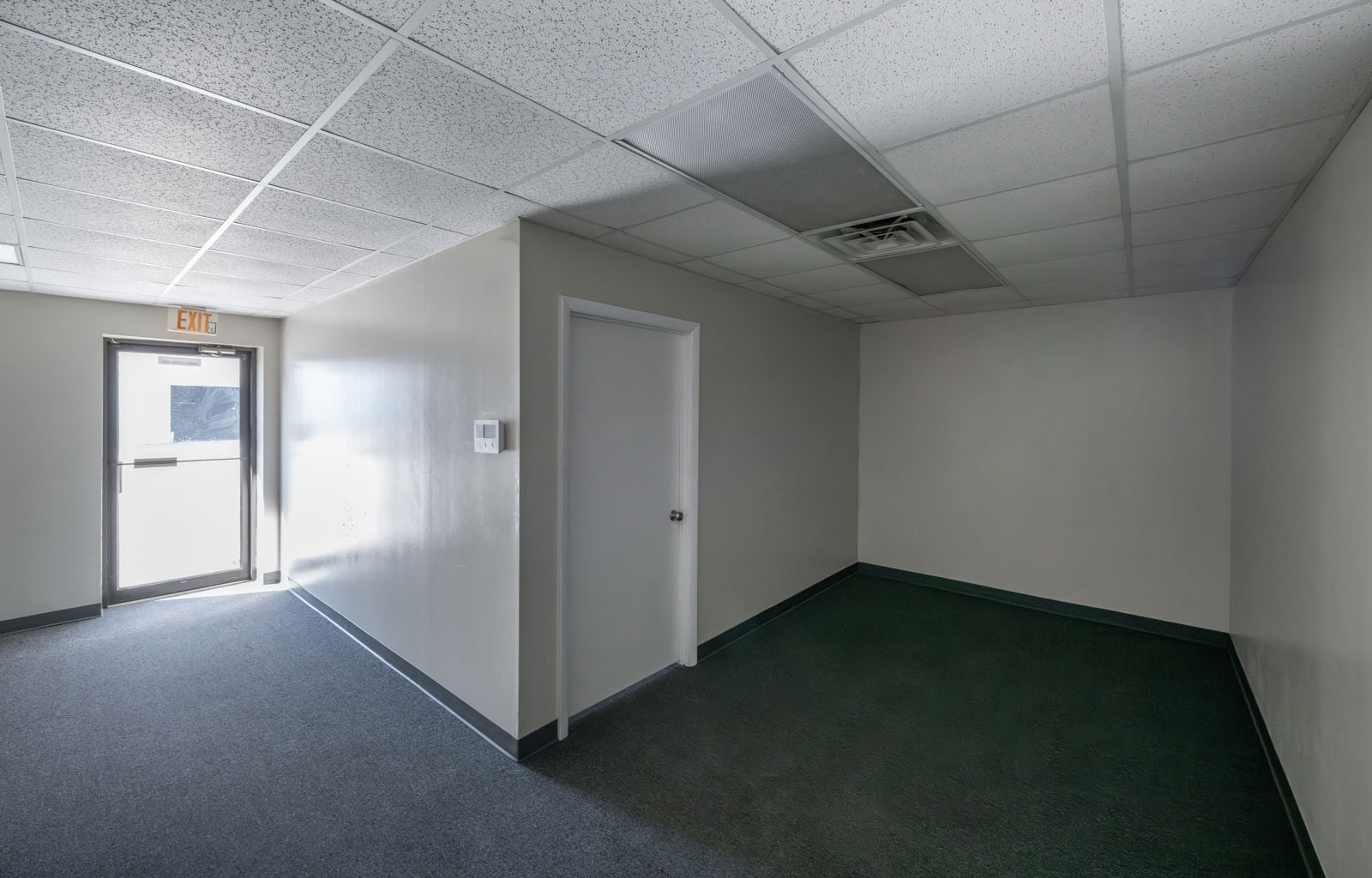 CBRE - 4850 Collins - Interior-8526