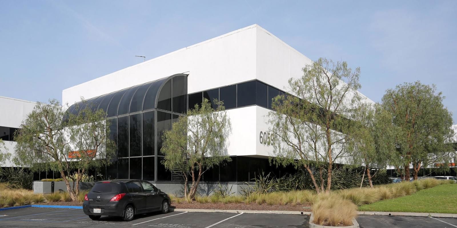 6059 Bristol main img