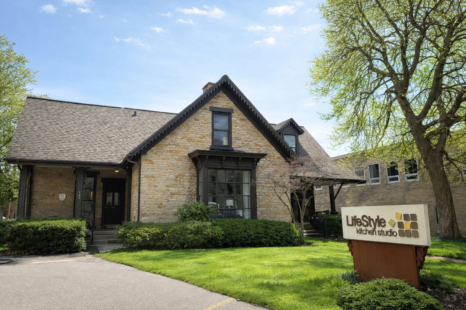 220-222 Fulton Street East - Image 1