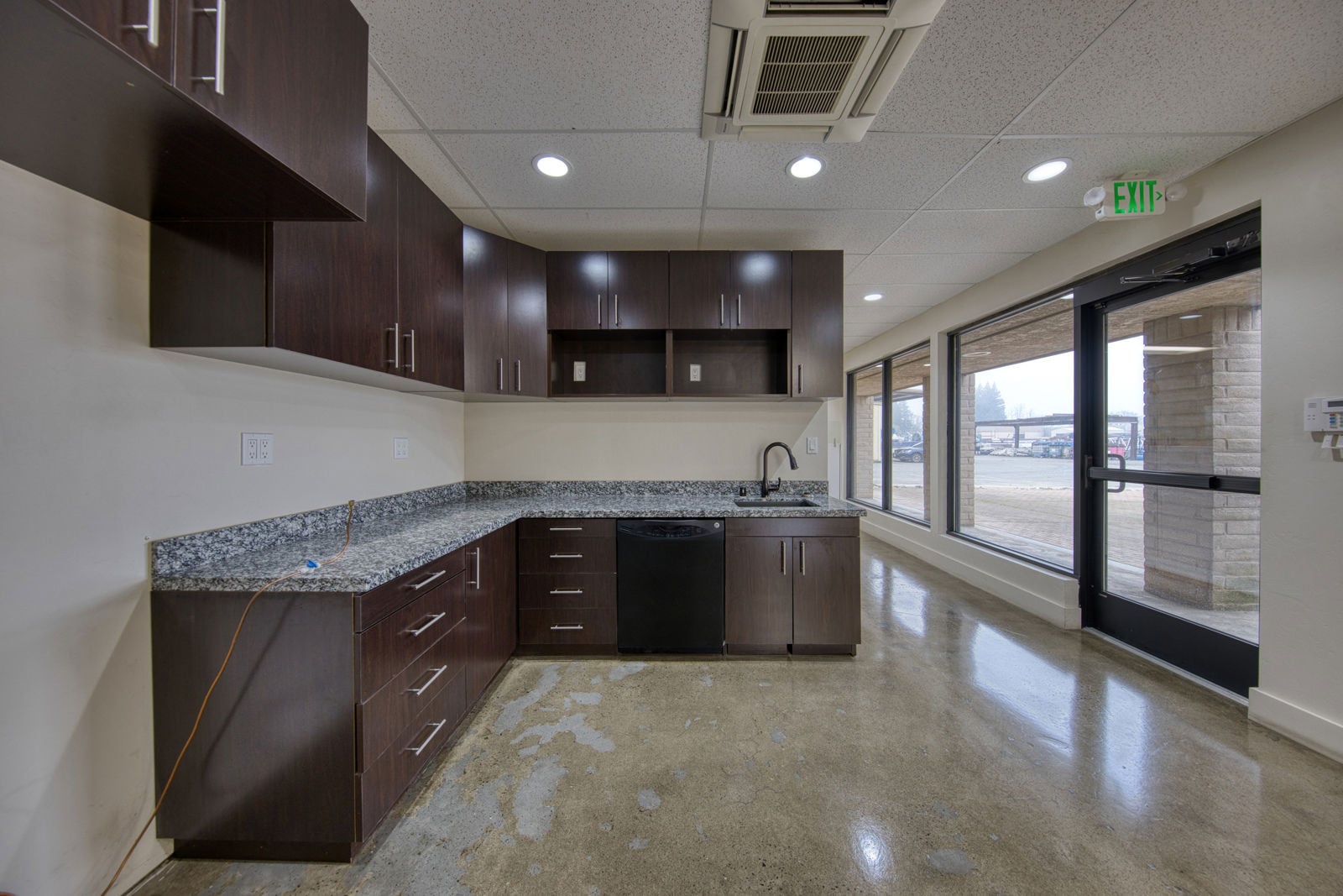 3286 Fitzgerald Road - Image 3