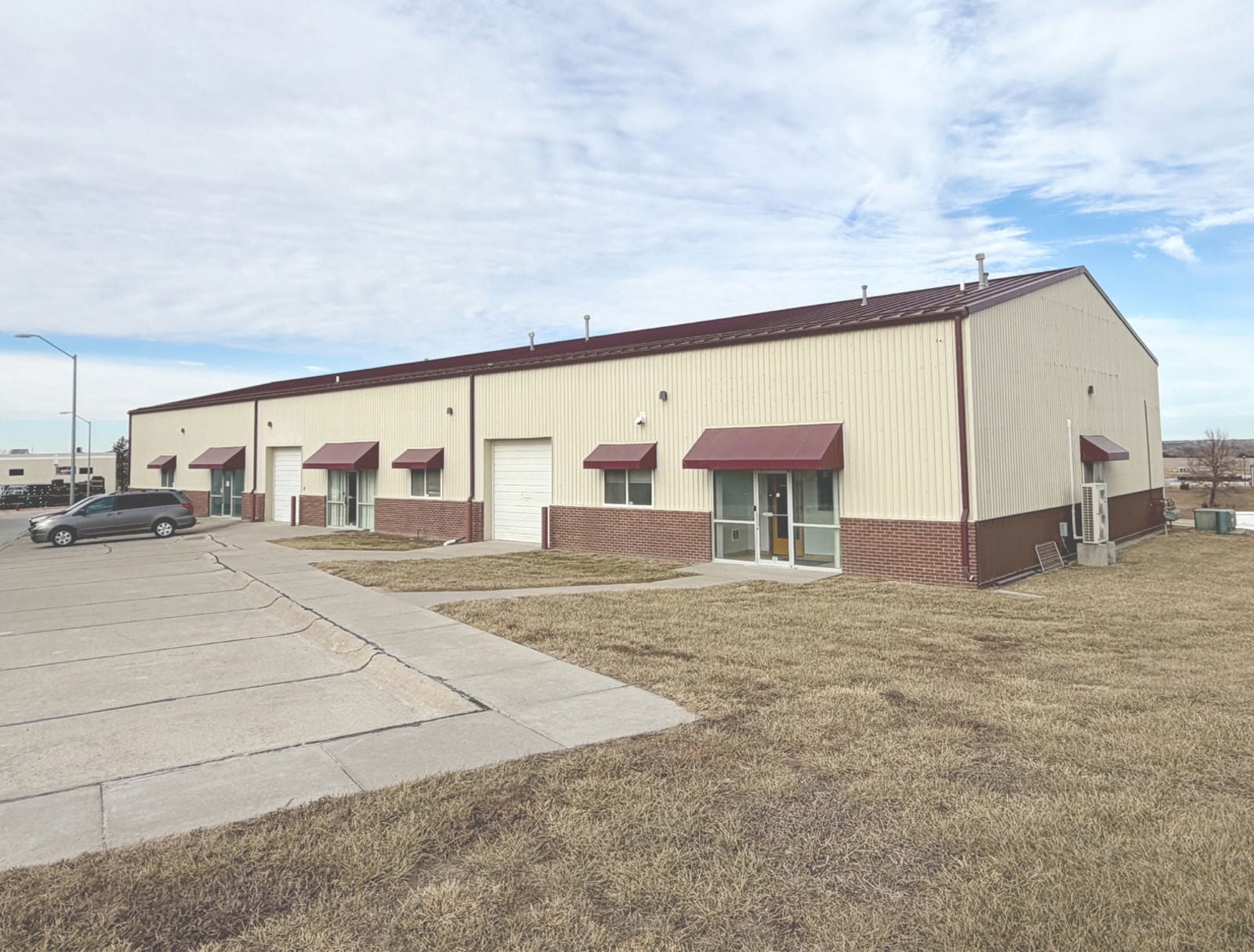 RARE OWNER/USER OPPORTUNITY ON I-80 301 Northwest 27th Street - Image 1