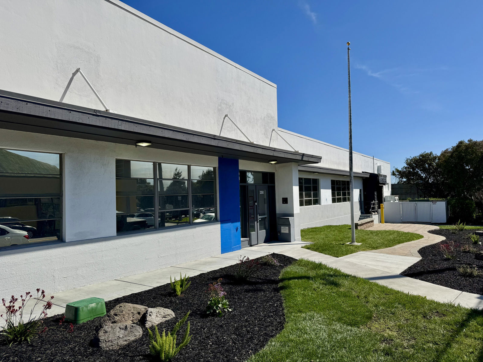 250 Hillside Blvd, SSF