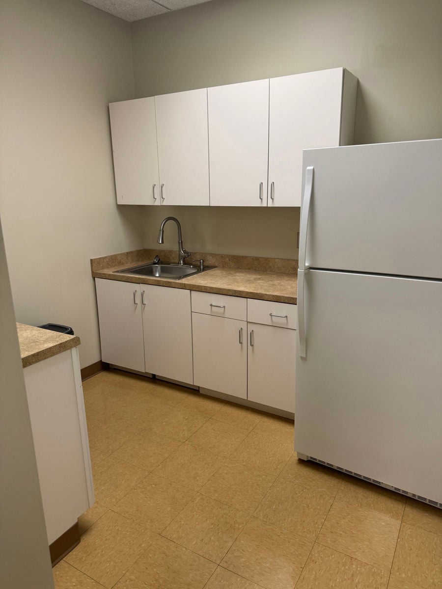 9900 Independence Park Drive - Image 4