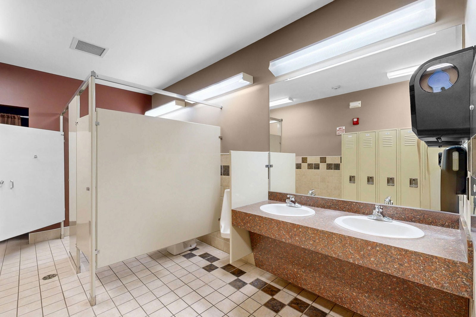 2100-Fleur-Dr-Des-Moines-01192026_090431