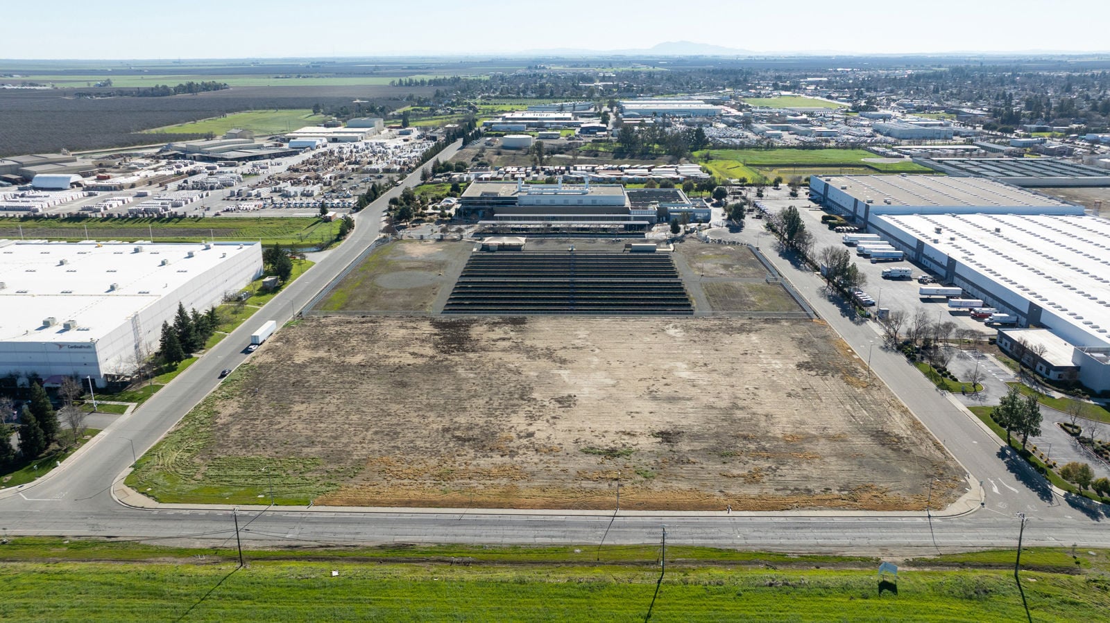 500 Vaughn Road - Image 2