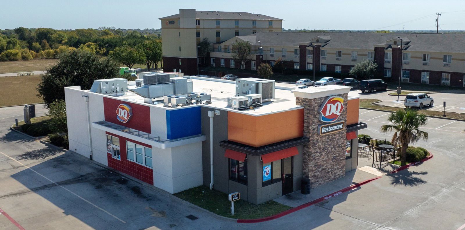 DQ - RED OAK - Hero Image