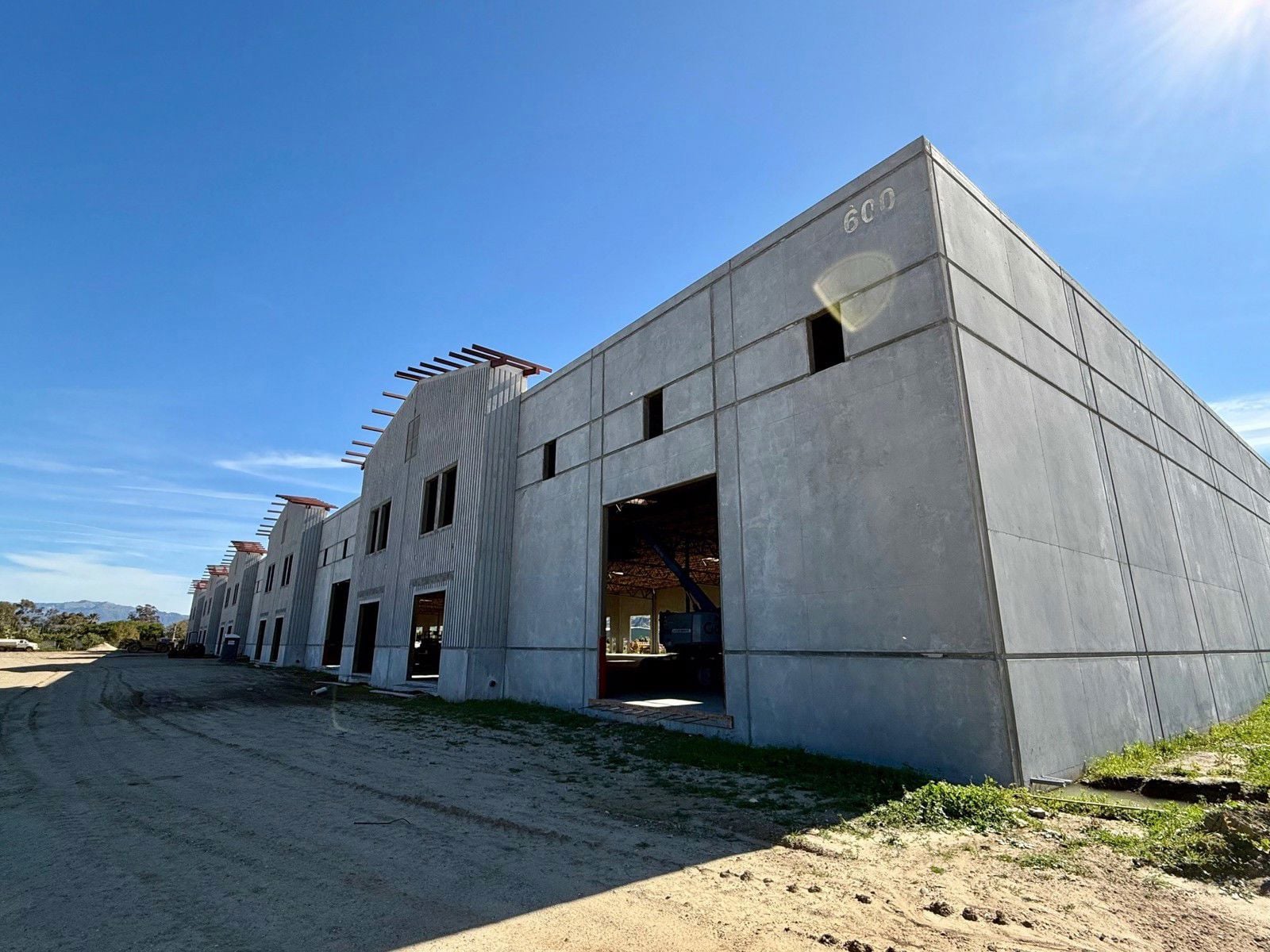 Exterior 13