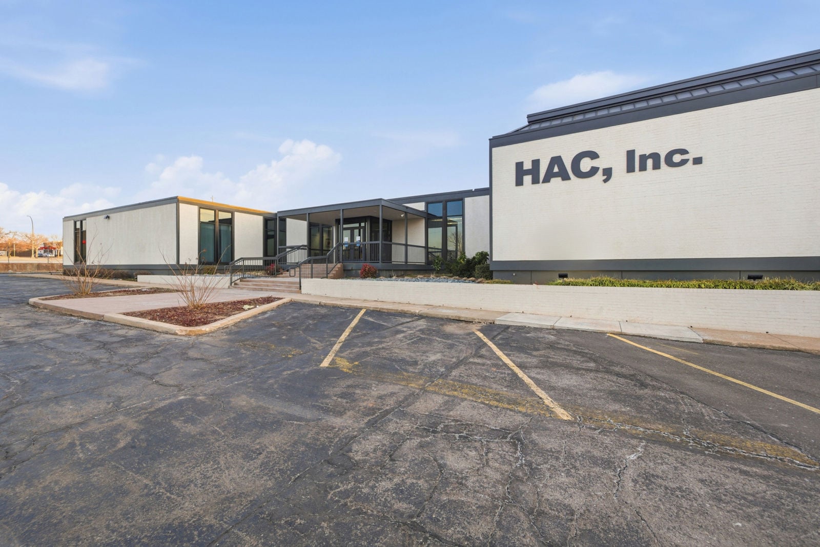 18-513_390%20NE%2036th%20St