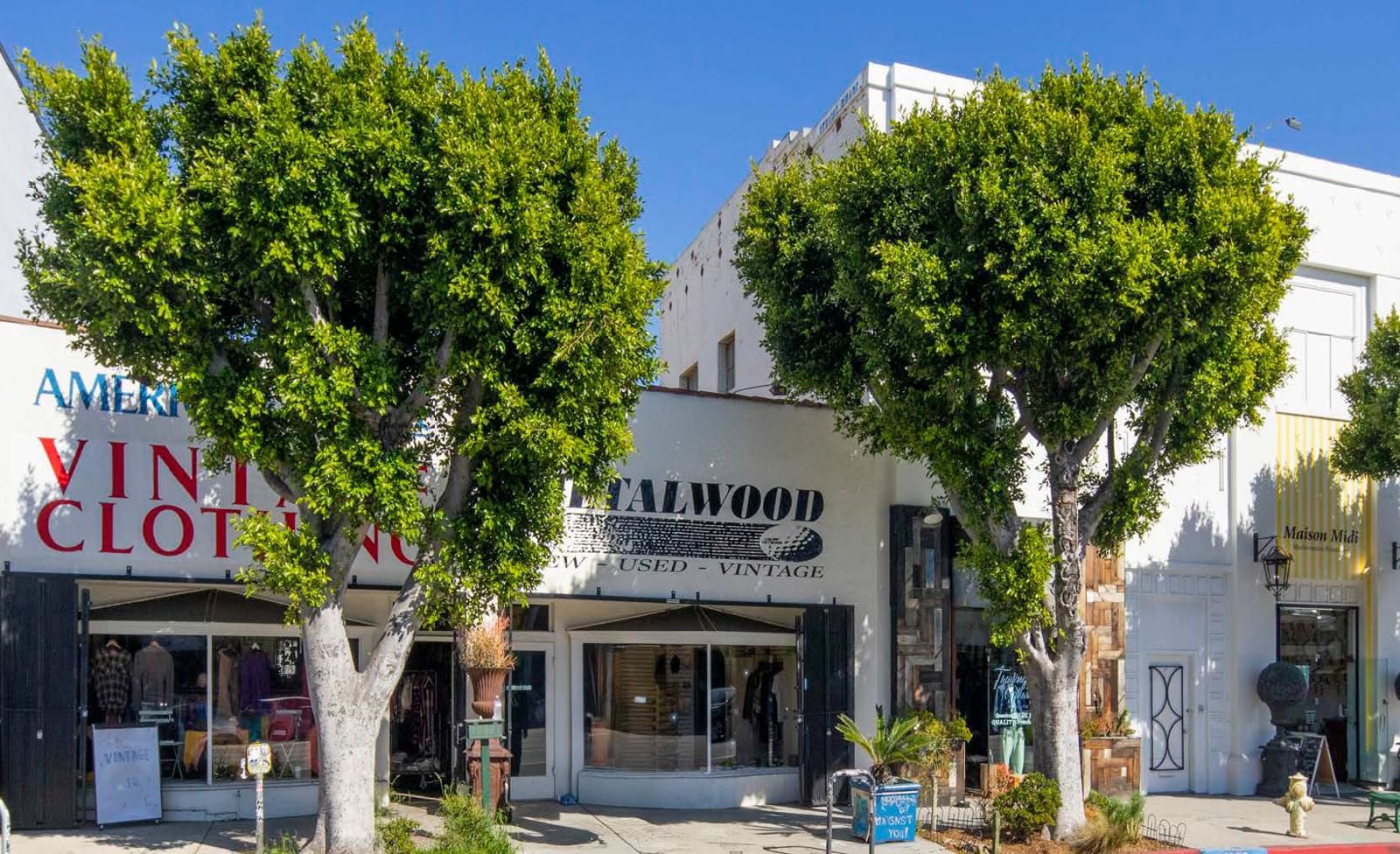 124 S La Brea Ave BRO