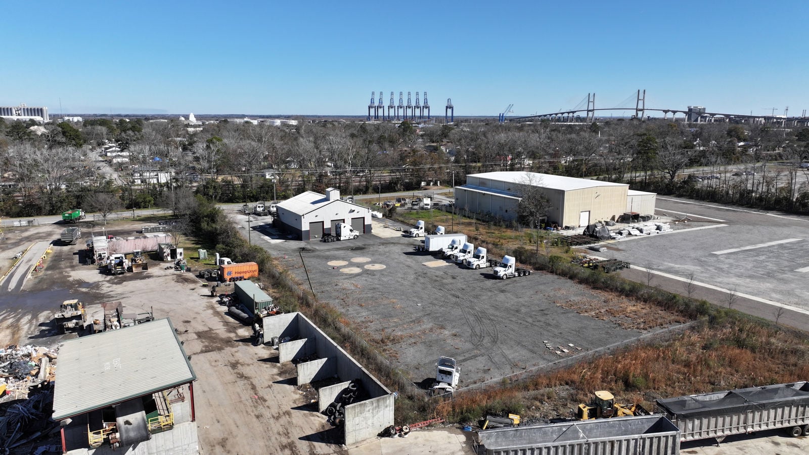 1907 Louisville Rd.JPG