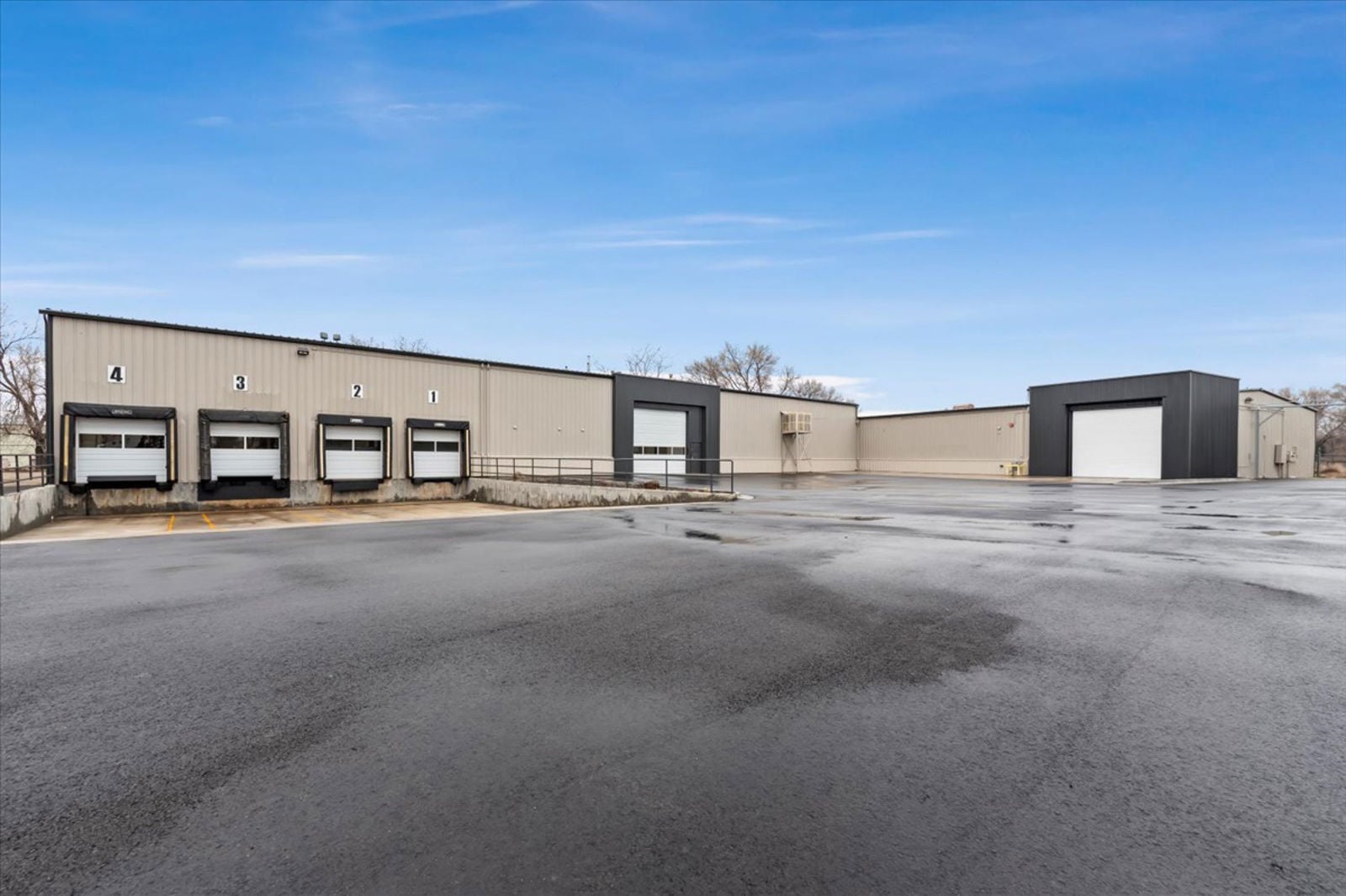 21-1208 Madison Ave_020