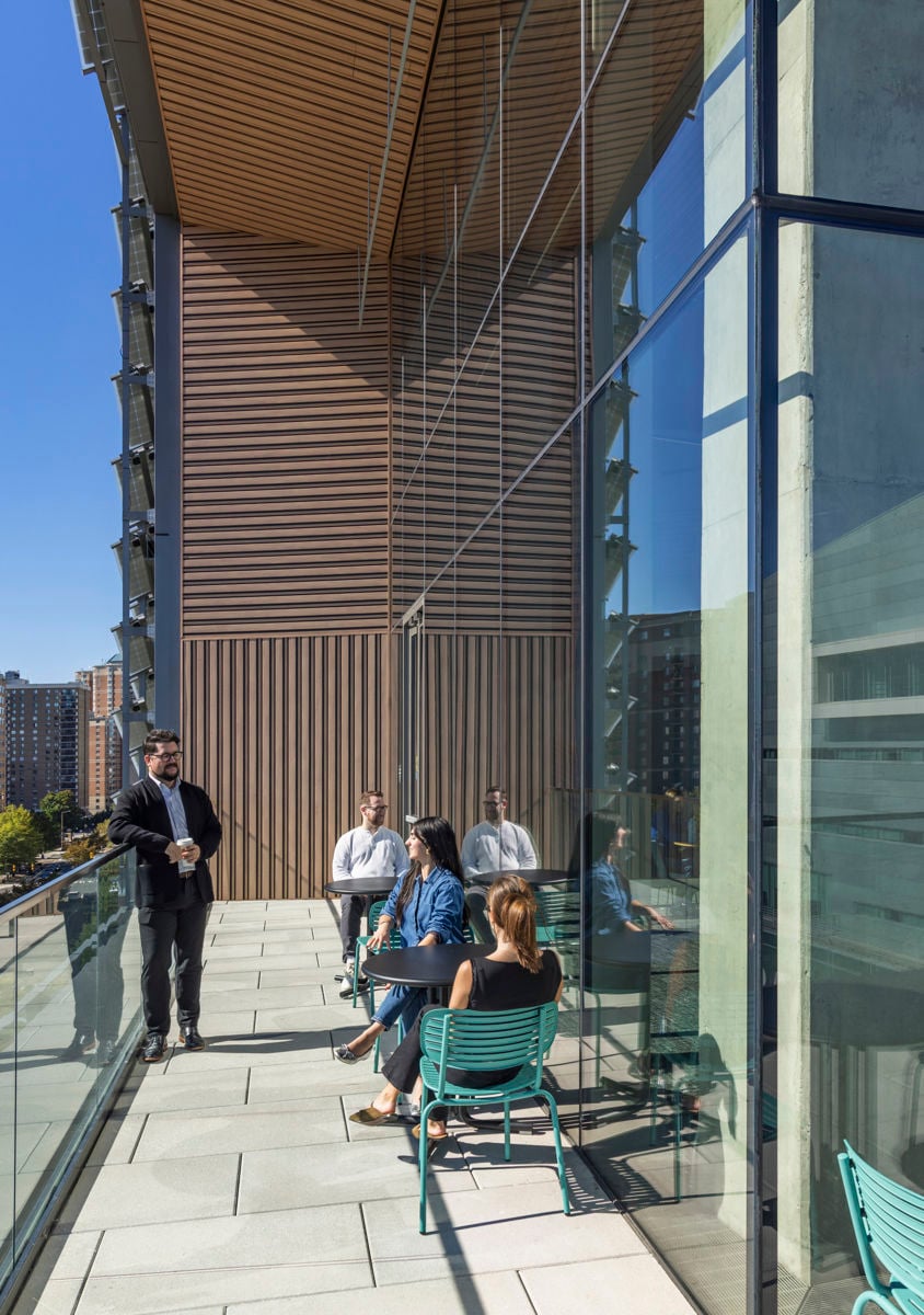 3401 Fairfax Dr - 6th Floor Lounge & Terrace 2