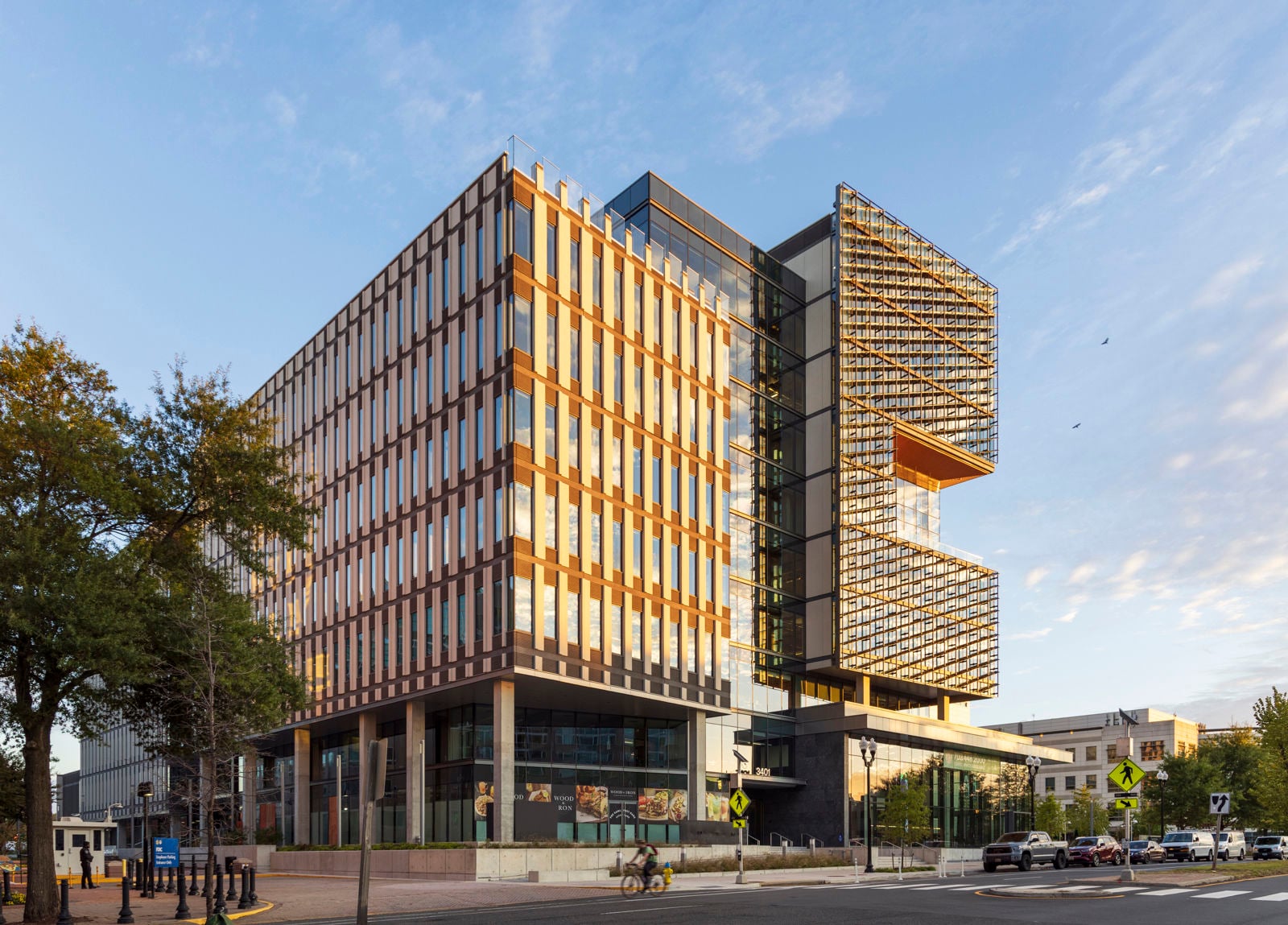 3401 Fairfax Dr - Exterior 7