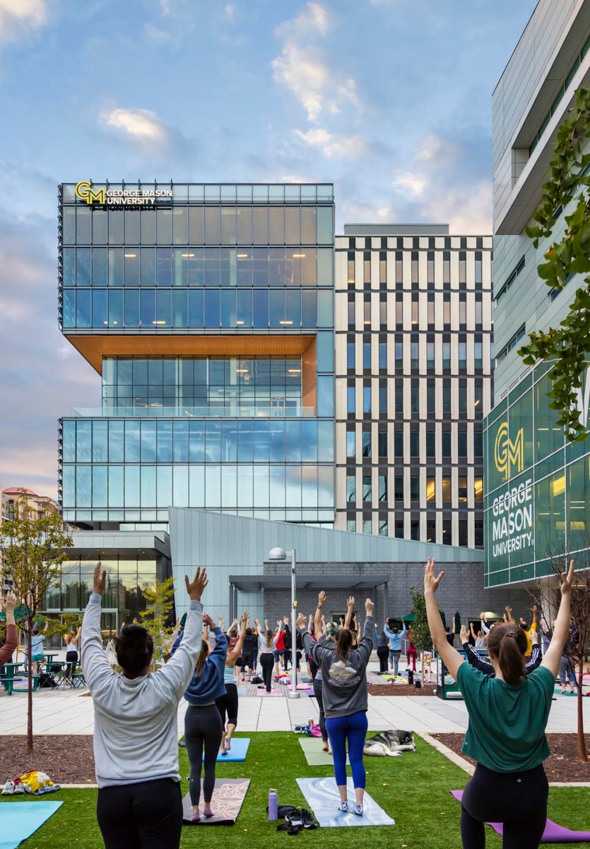 3401 Fairfax Dr - Plaza 1