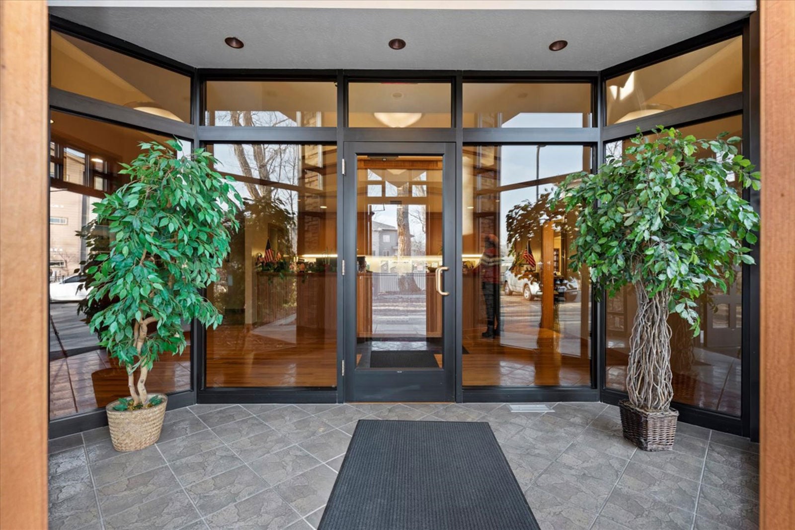 03-5200 W State St - Steph Smith_041