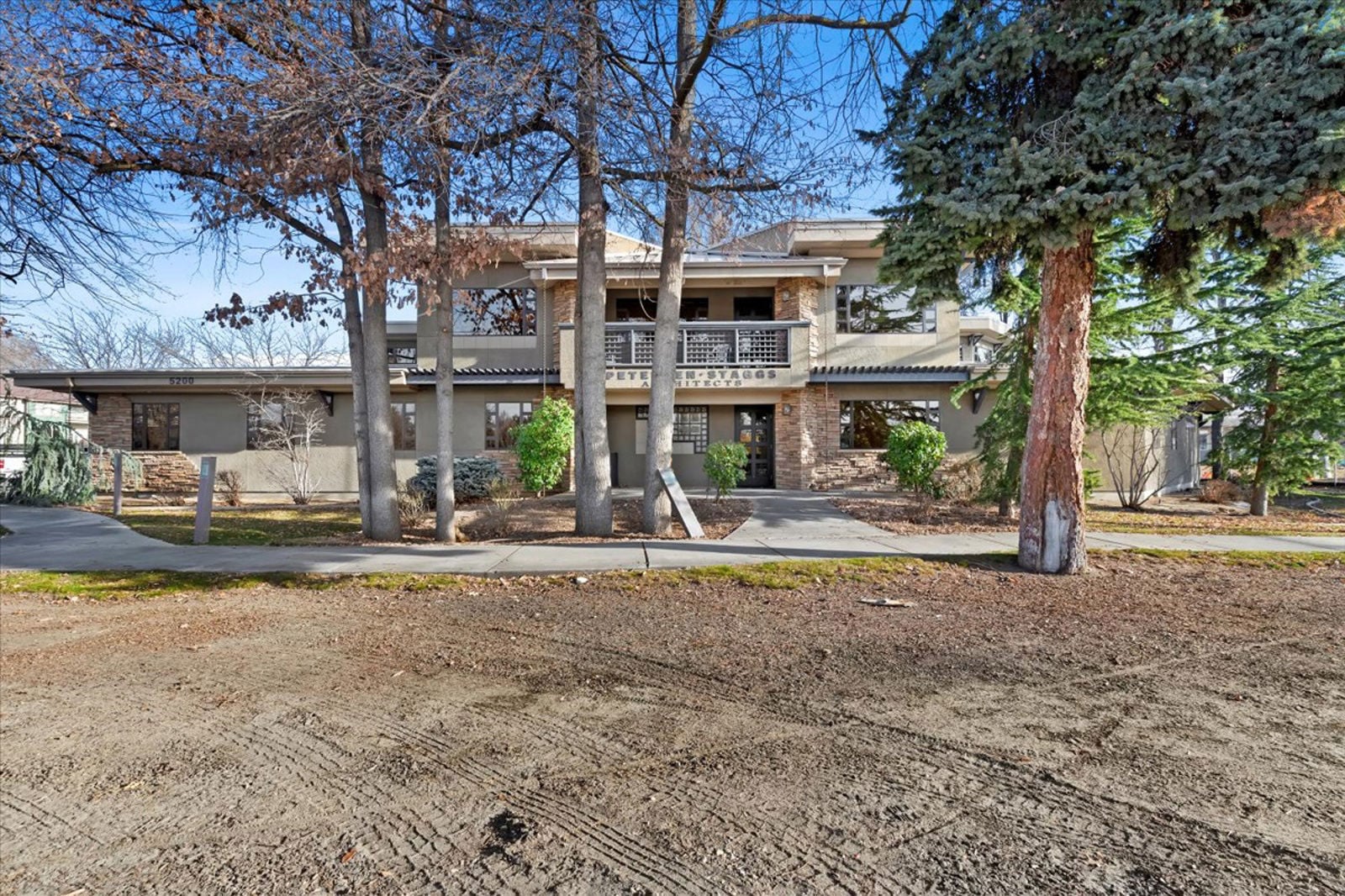 36-5200 W State St - Steph Smith_046