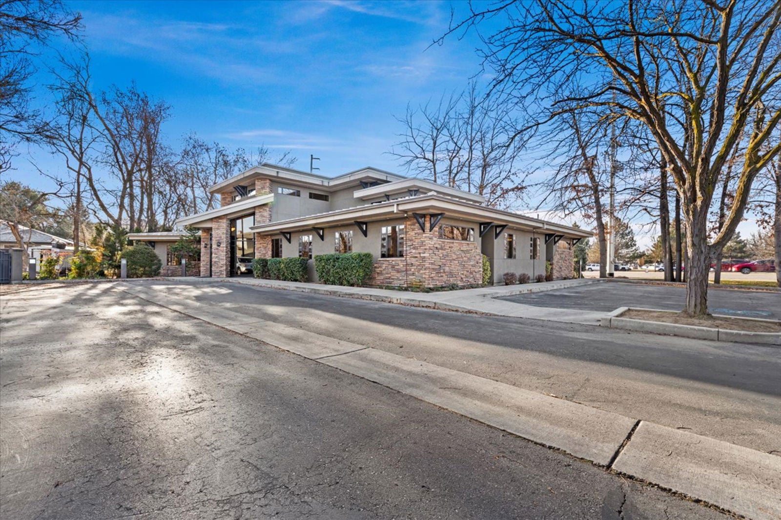 01-5200 W State St - Steph Smith_043