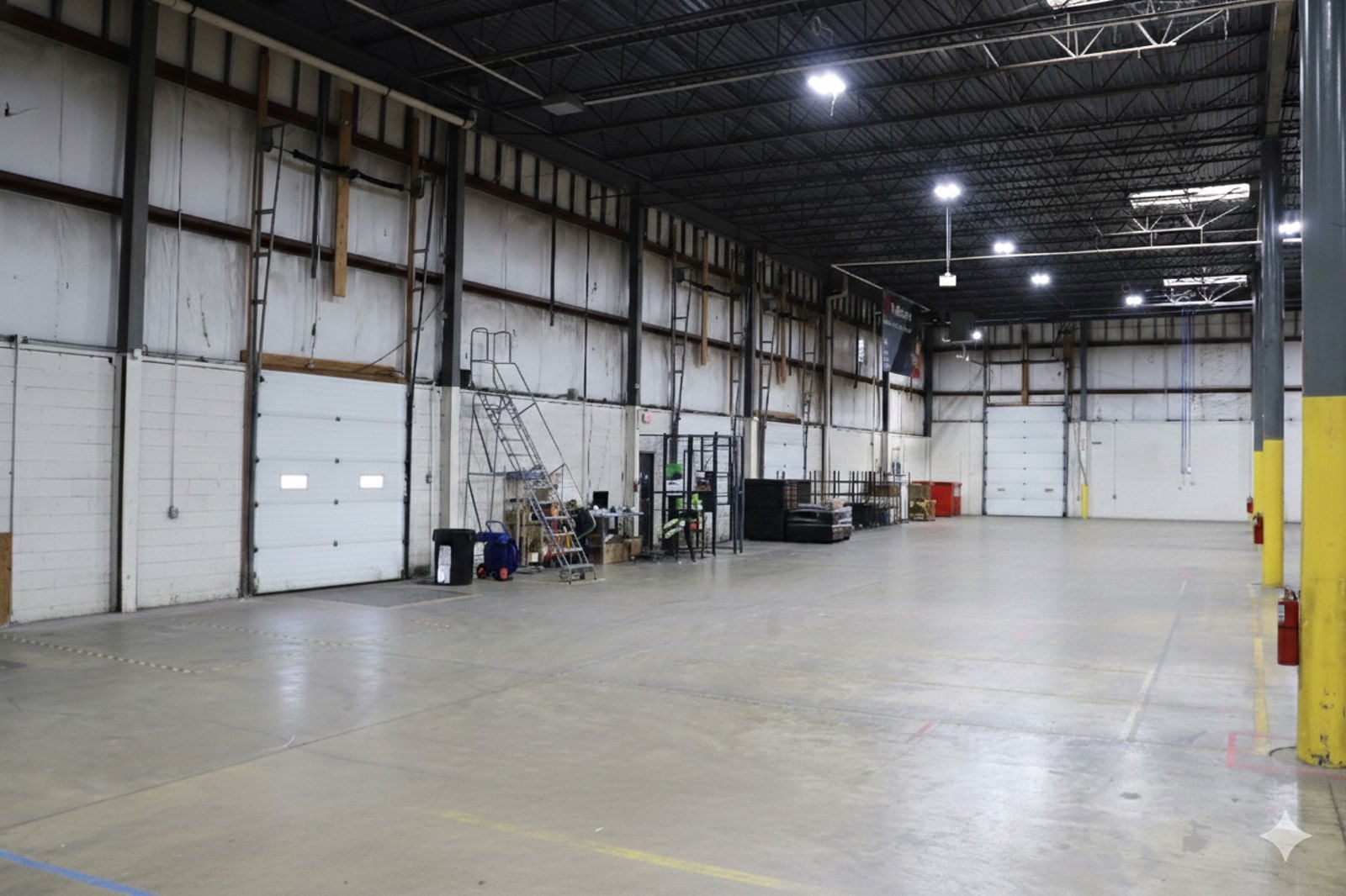 7566 Clean Warehouse