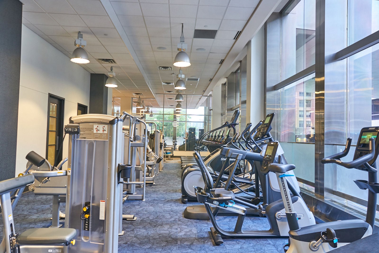 LoRz-120 S 6th St MPLS CBRE20190150