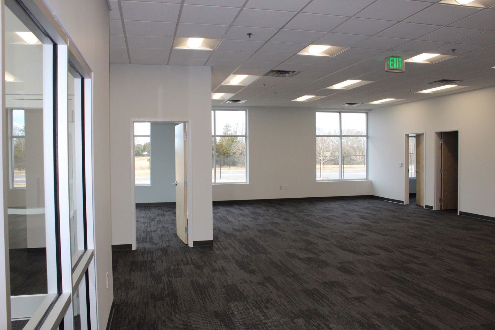 File_016 - inside office