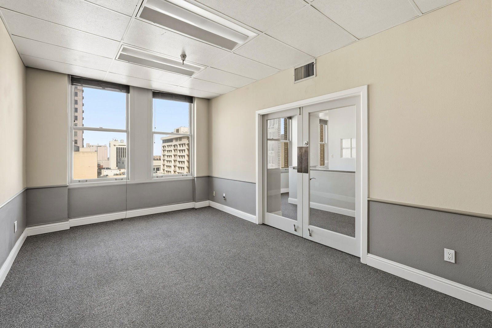 22-22_CMP_CBRE_2014_Tulare_St_Fresno