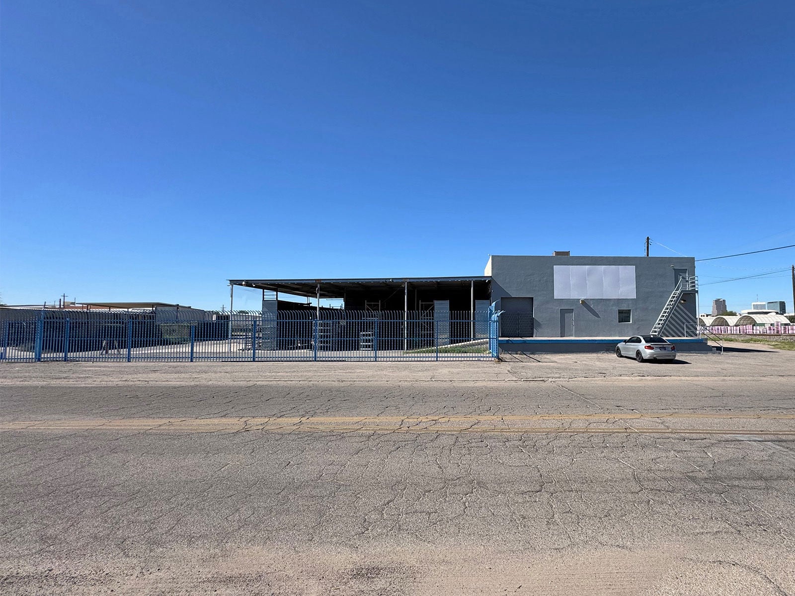 748 E 16th St - Main