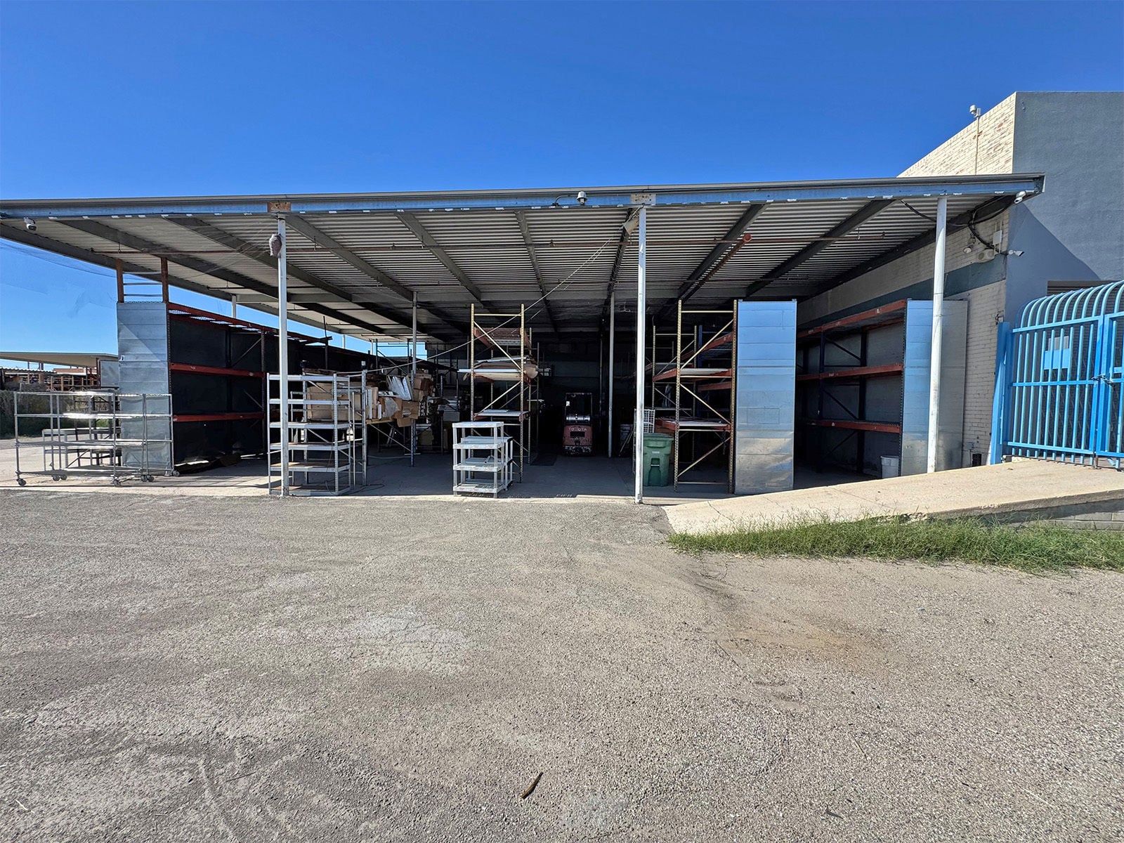 748 E 16th St - Exter 1