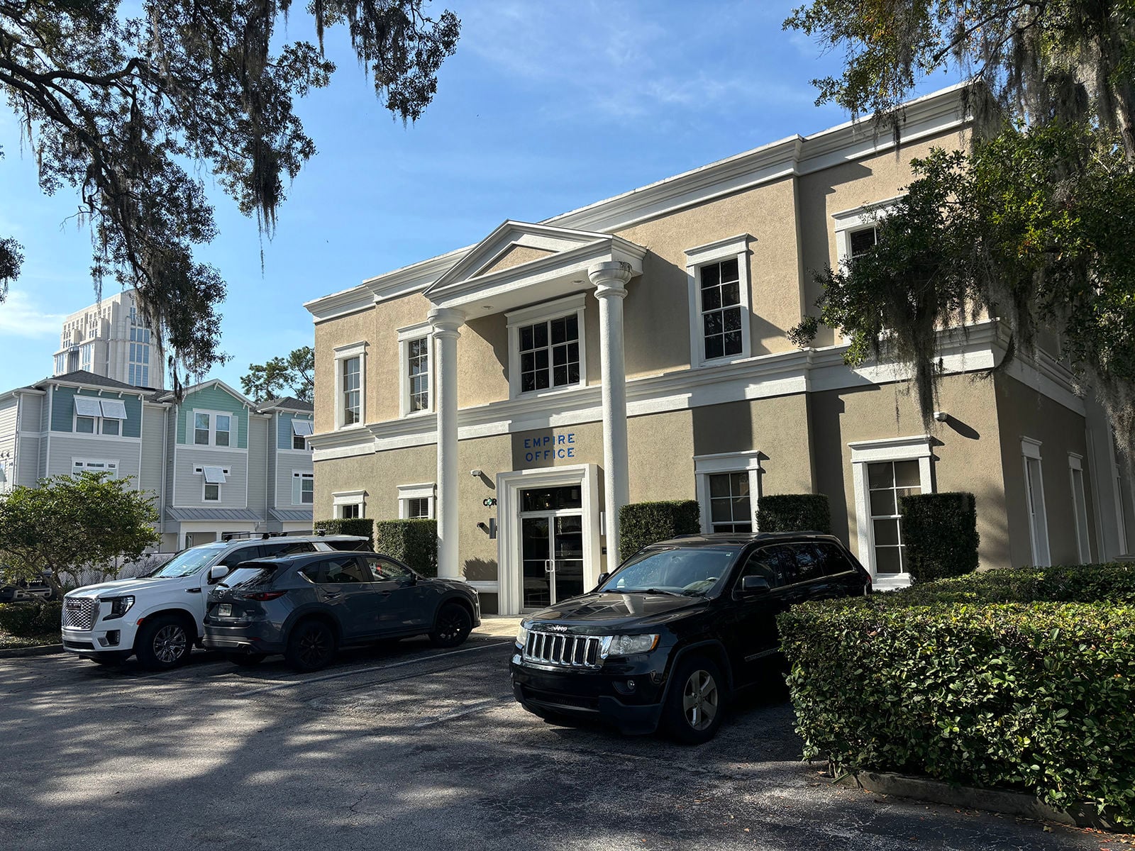 110 E Hillcrest St_GL