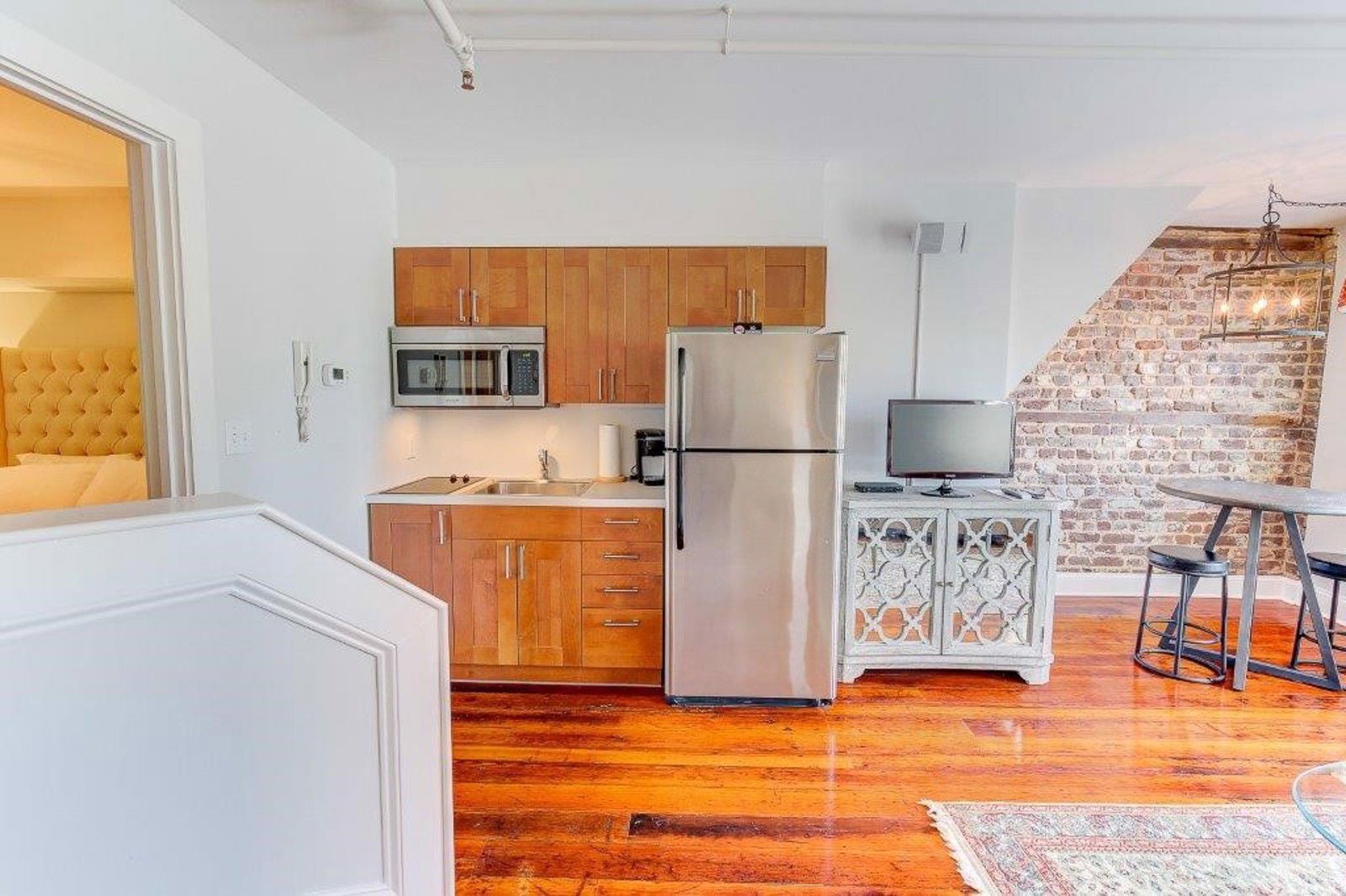 235 Meeting Charleston Suite 4