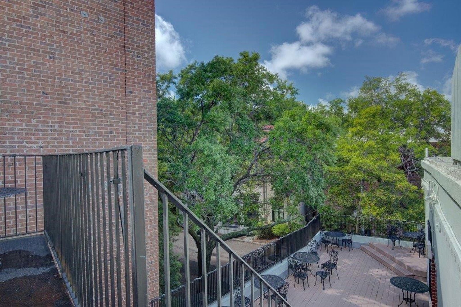 235 Meeting St Suites Roof Deck 4