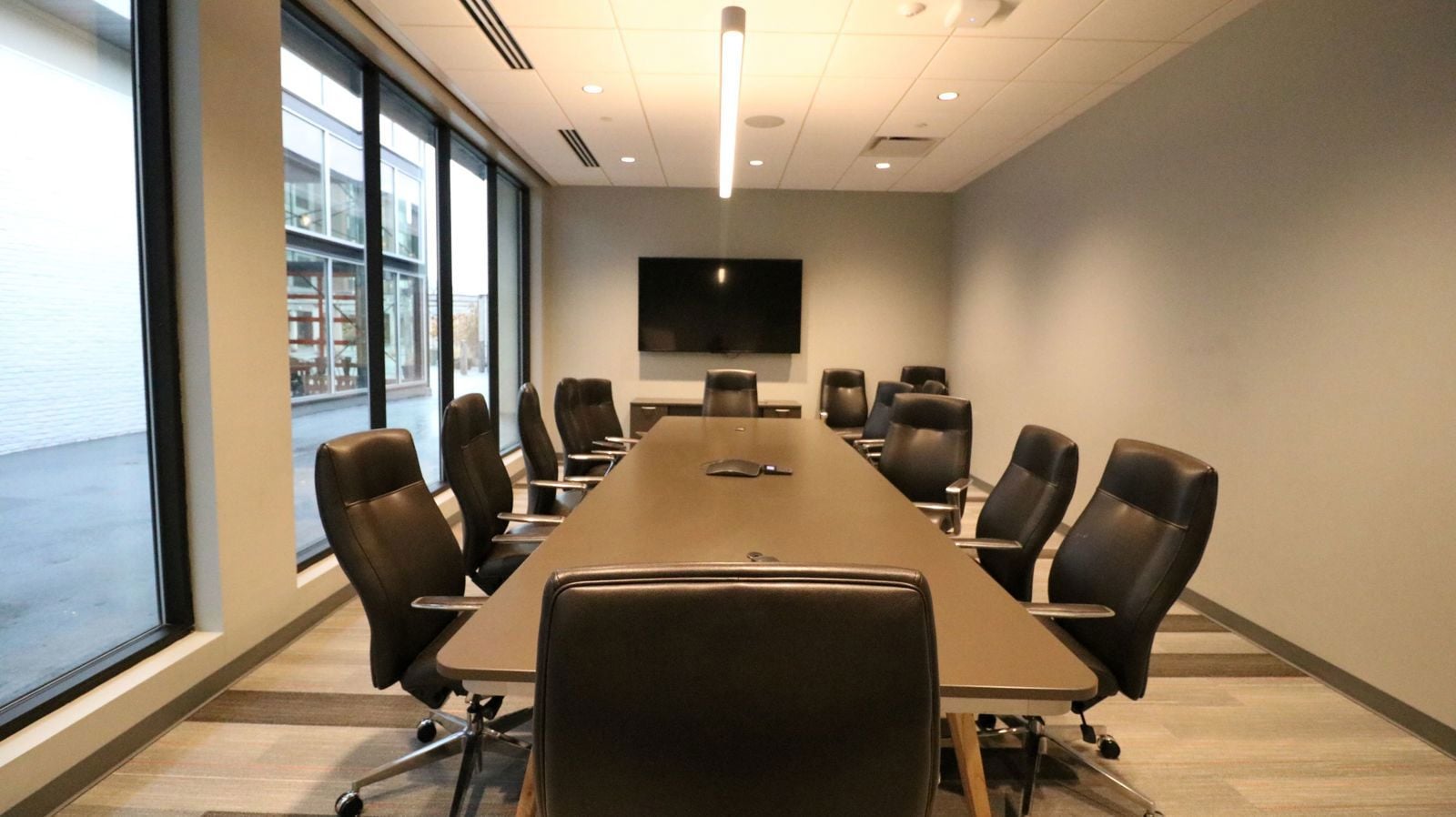 Nove - conference center - board room .JPG