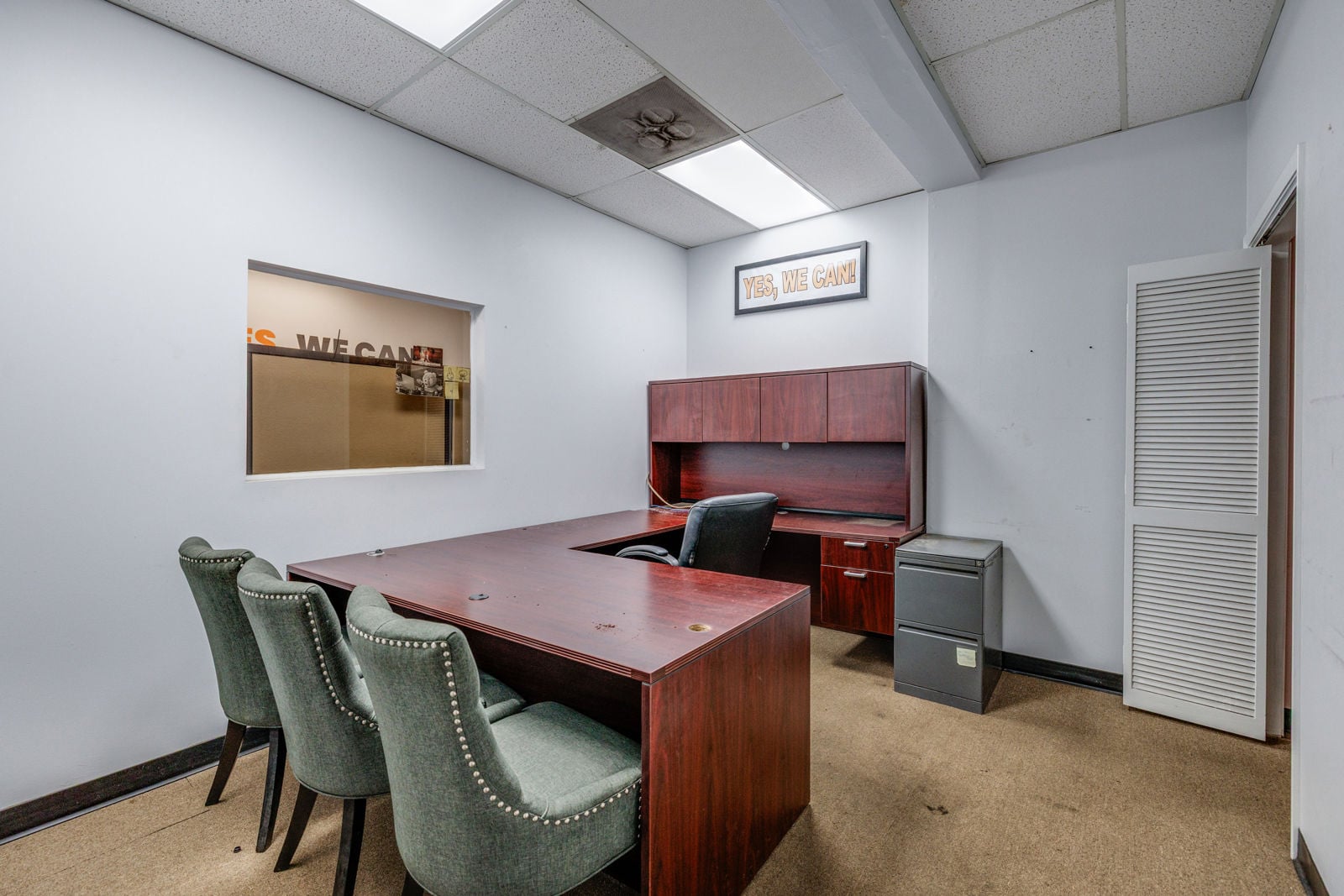 09-Office-873A7556-Edit