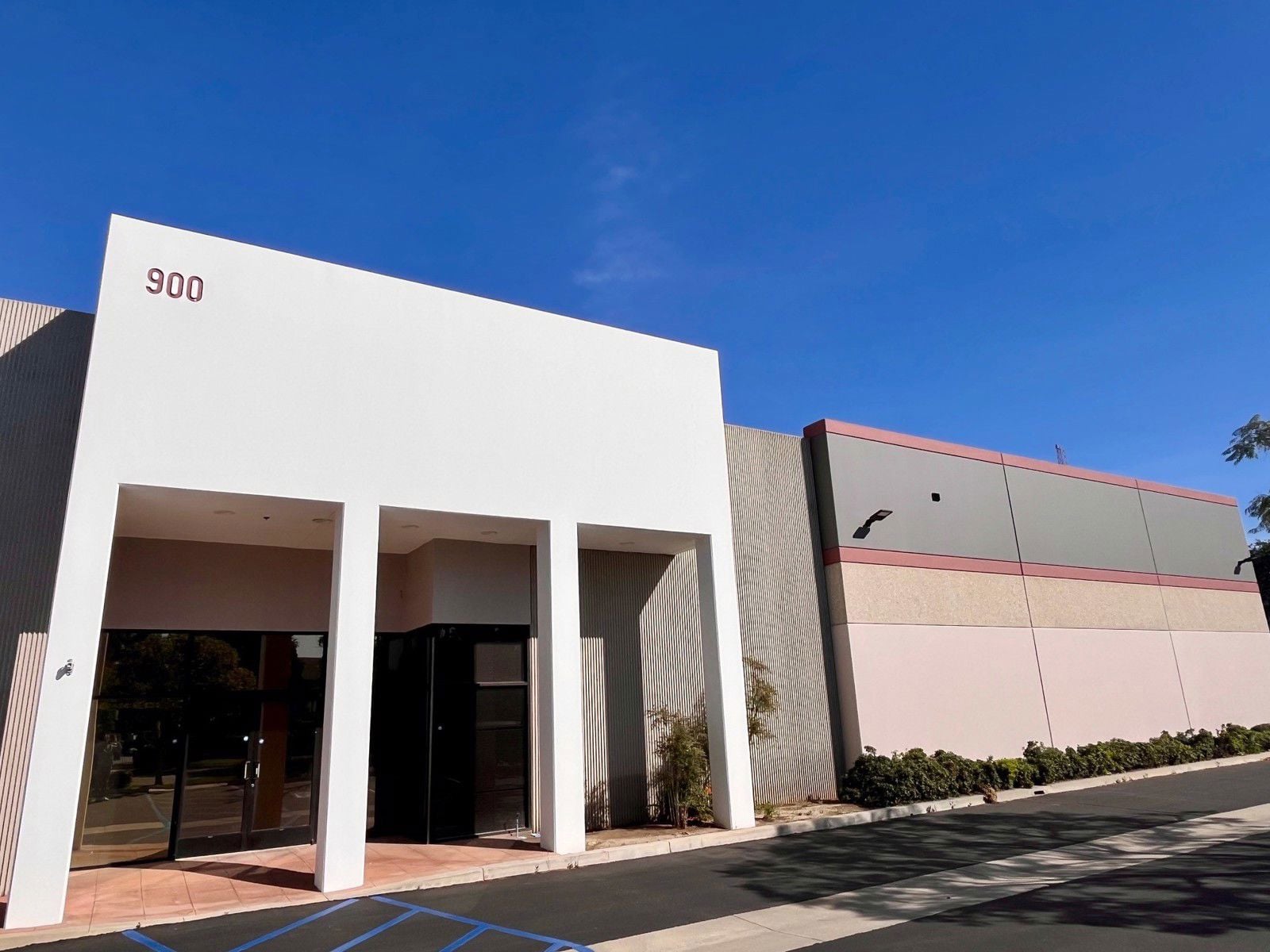 900 Exterior 2