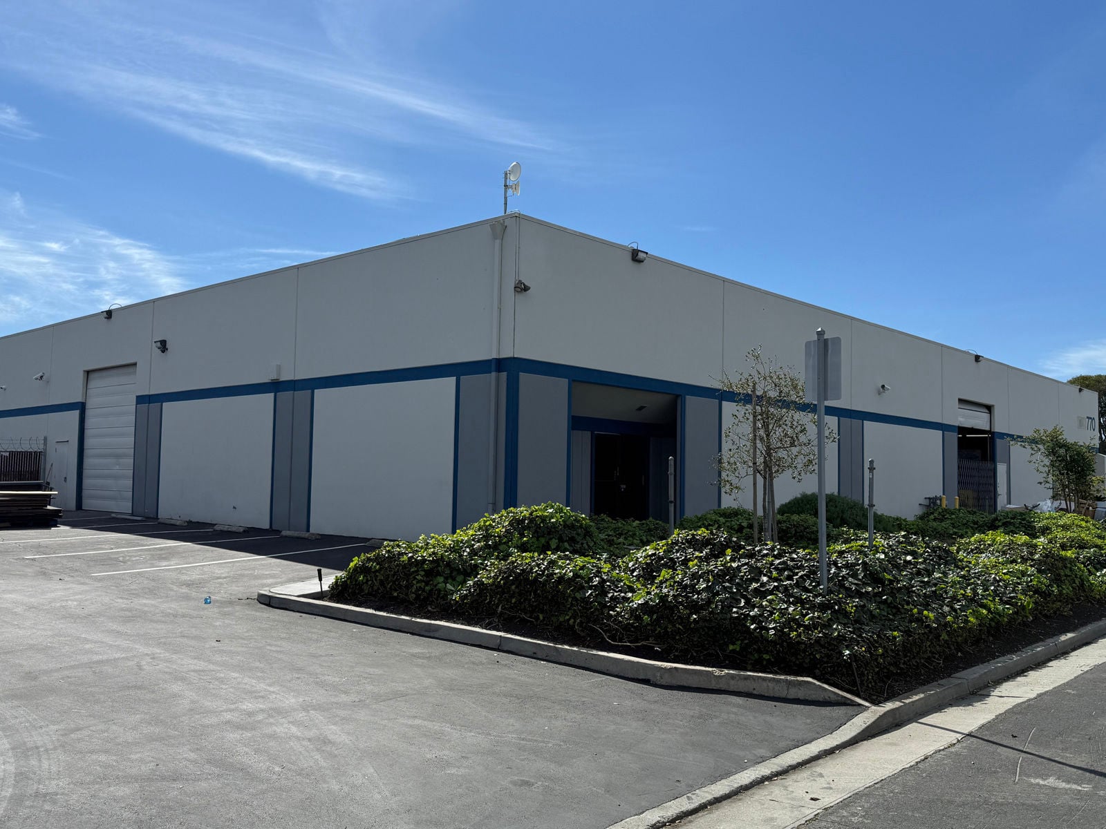 750 Nuttman_BuildingPhoto