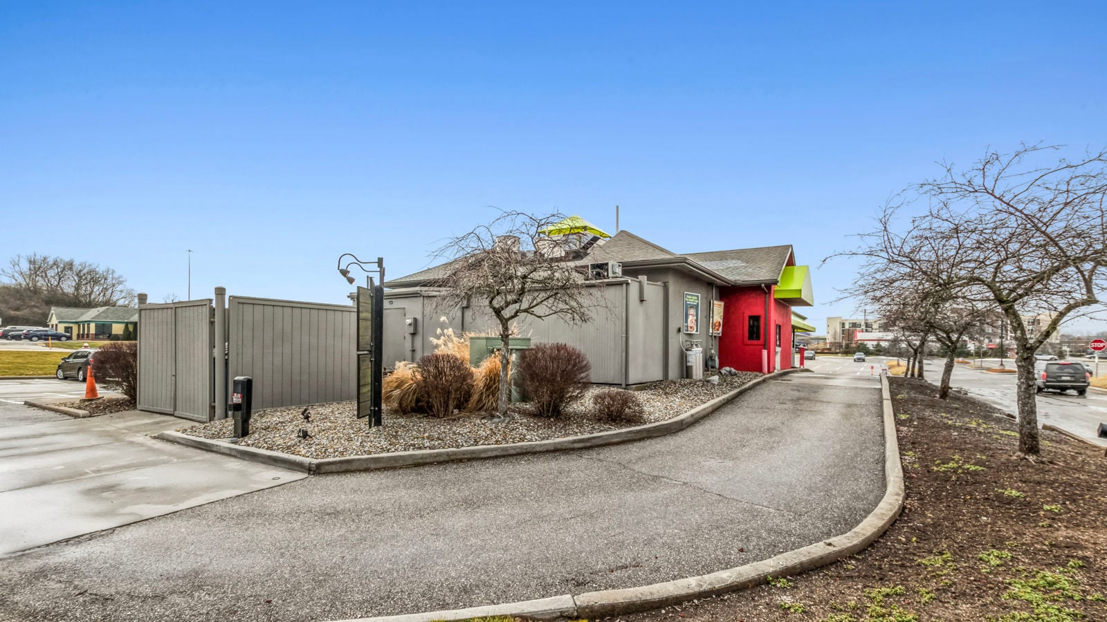 Freestanding 3,600 SF Former Restaurant w/ Drive-Thru 3929 Everhard Road Northwest - Image 8