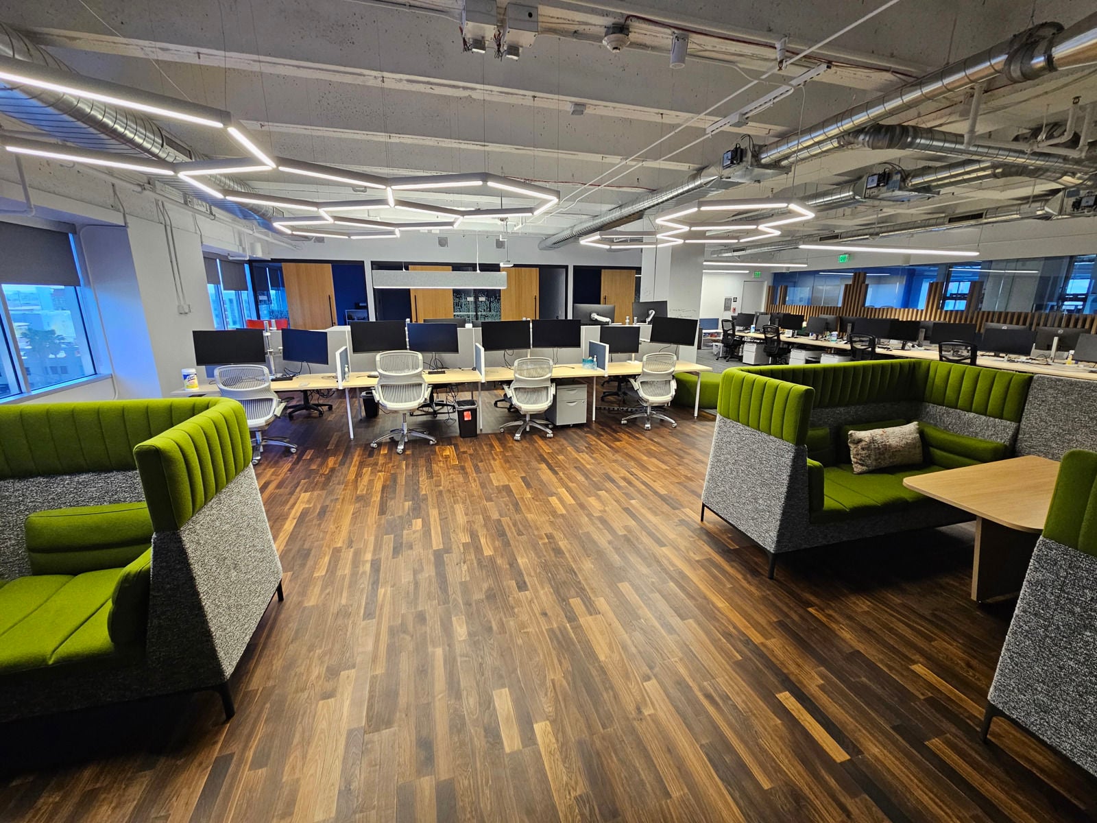 Workstations_20260324_162507