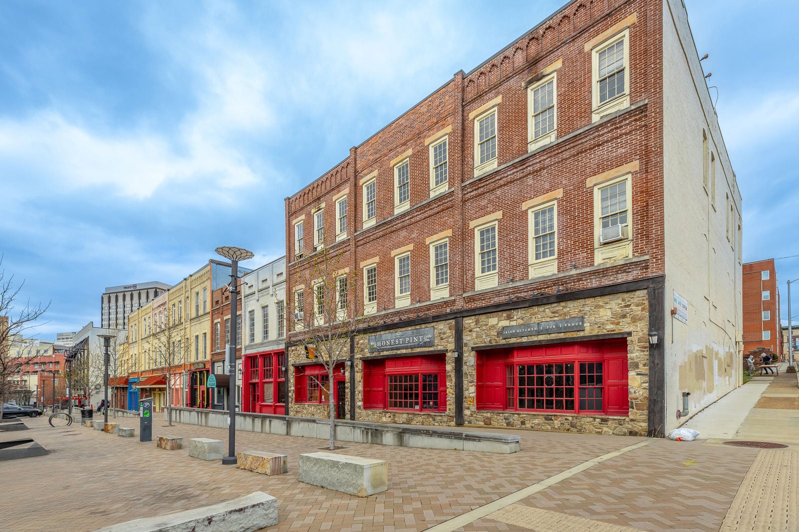 Patten Parkway HD-24